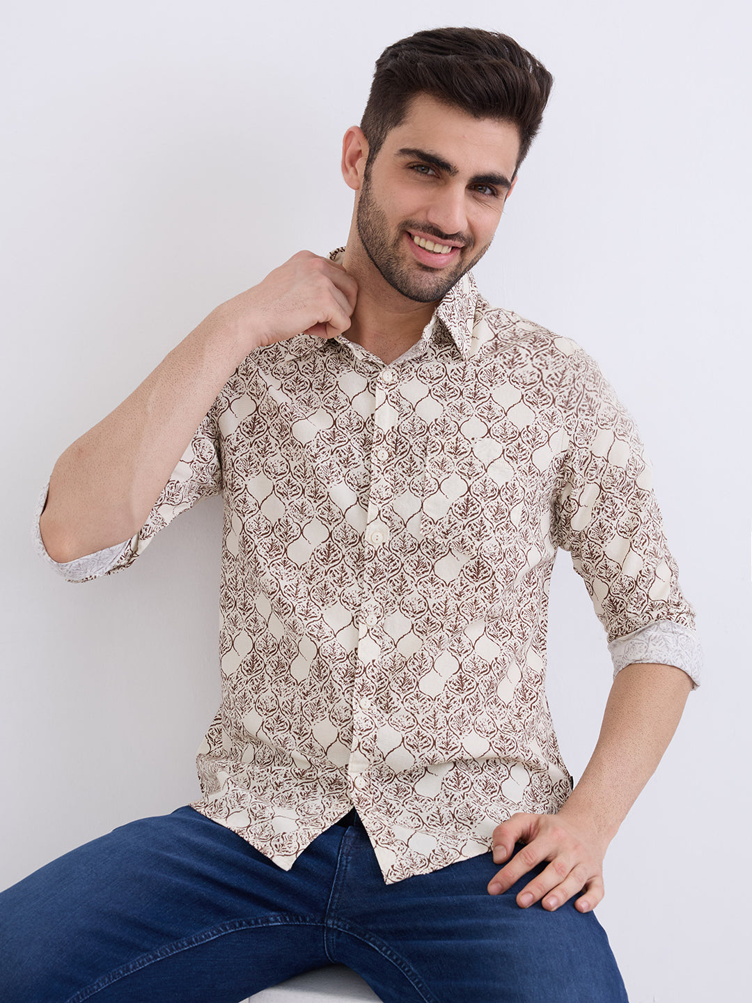 Spykar Ecru Slim Fit Casual Shirts For Men