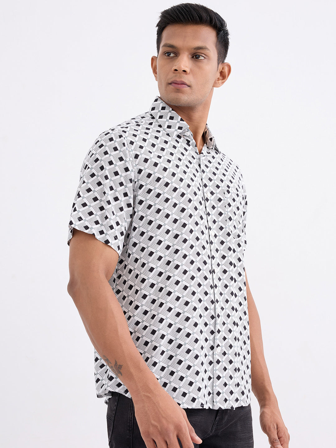 Spykar White Slim Fit Casual Shirts For Men