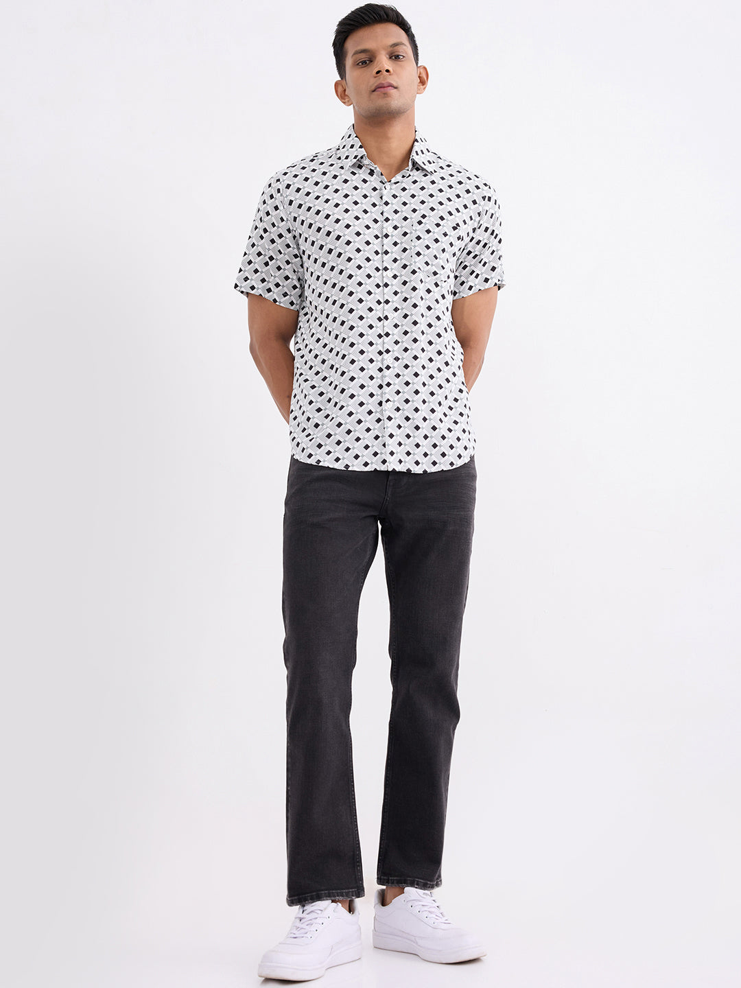 Spykar White Slim Fit Casual Shirts For Men