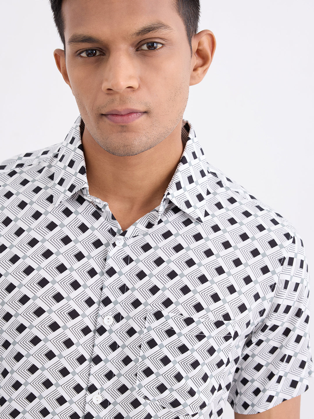 Spykar White Slim Fit Casual Shirts For Men
