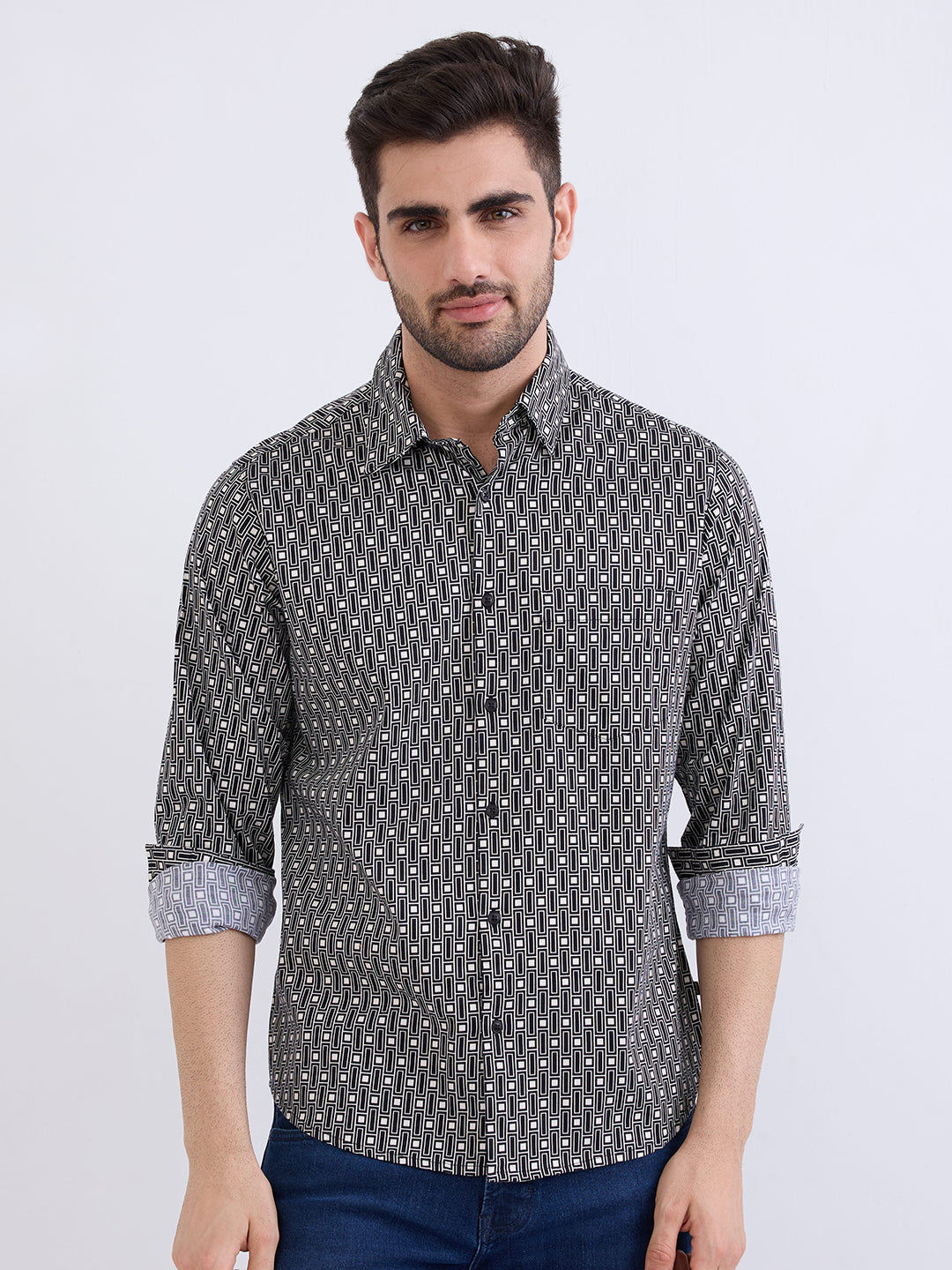 Spykar Black Slim Fit Casual Shirts For Men