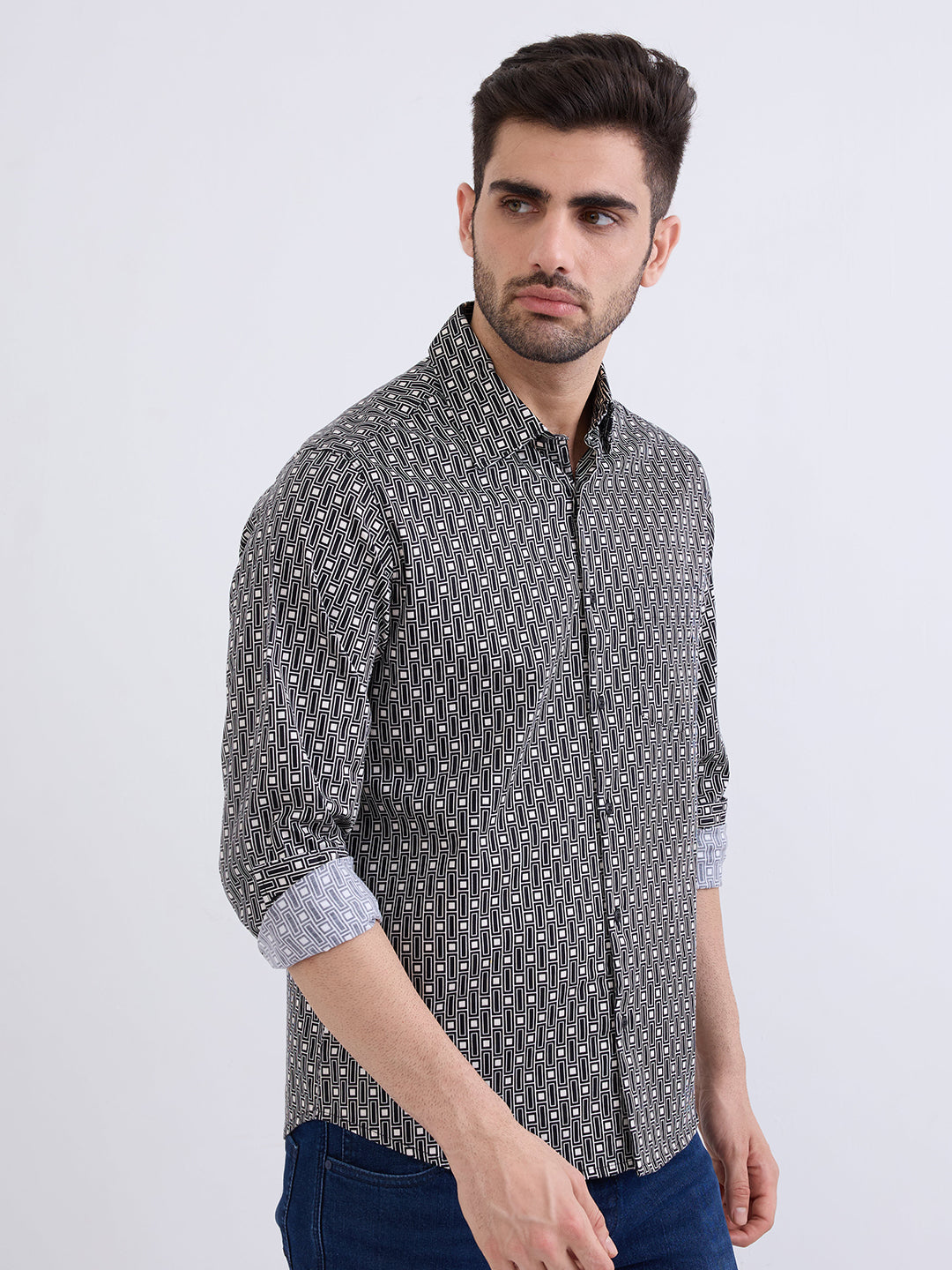 Spykar Black Slim Fit Casual Shirts For Men
