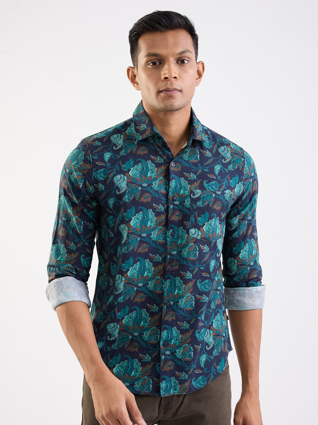 Spykar Navy Blue Slim Fit Casual Shirts For Men