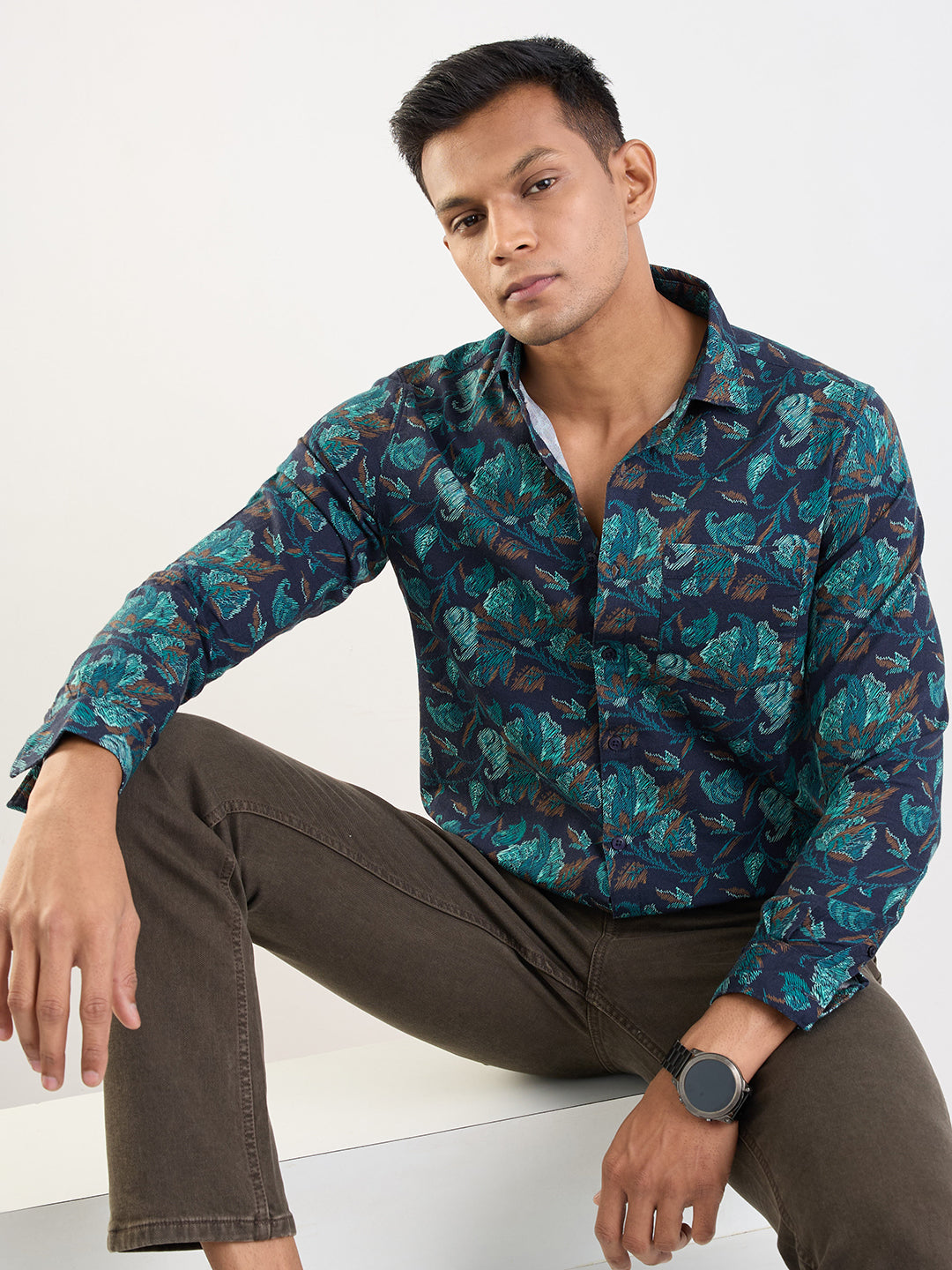 Spykar Navy Blue Slim Fit Casual Shirts For Men