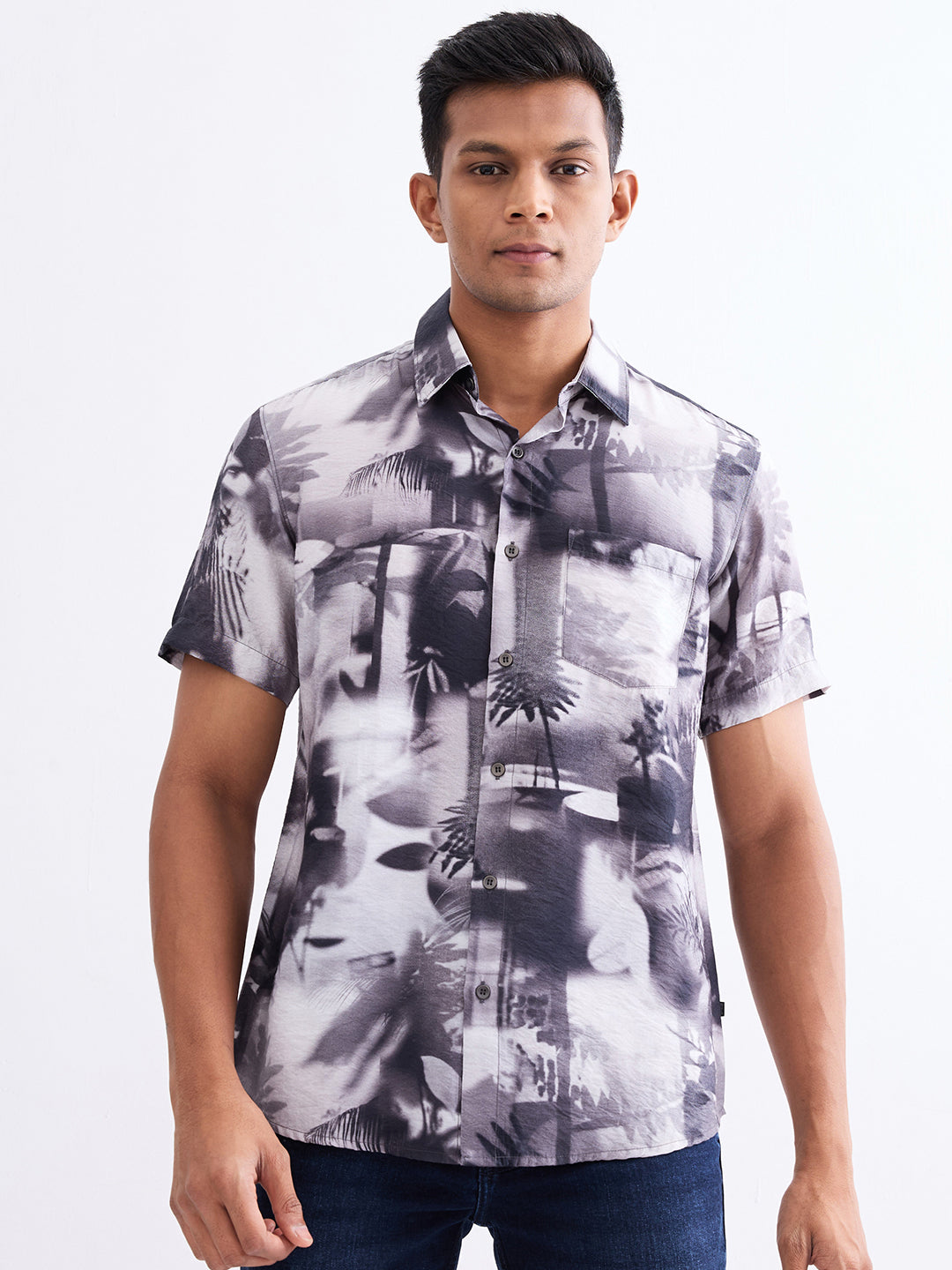 Spykar Black Slim Fit Casual Shirts For Men