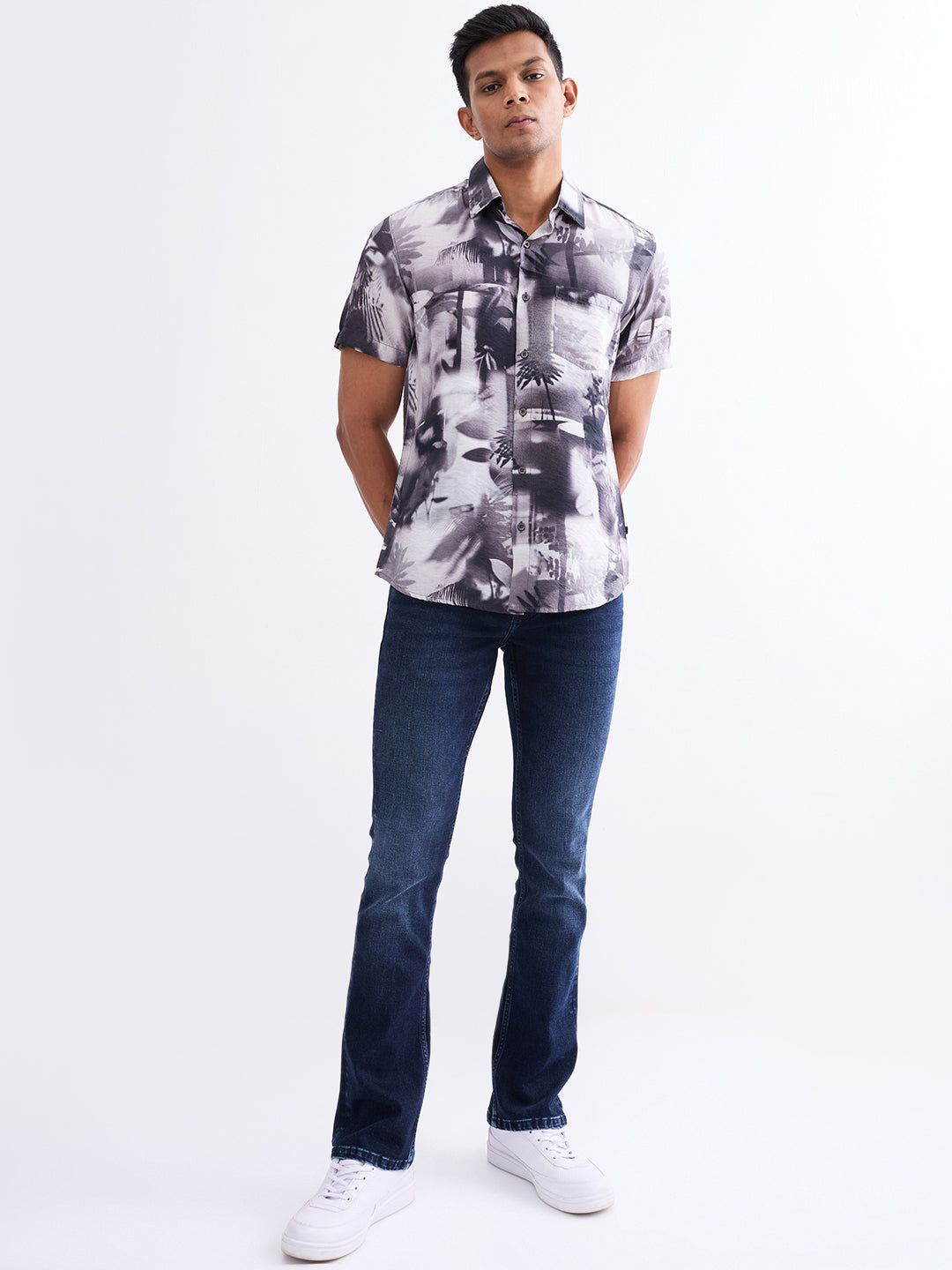 Spykar Black Slim Fit Casual Shirts For Men