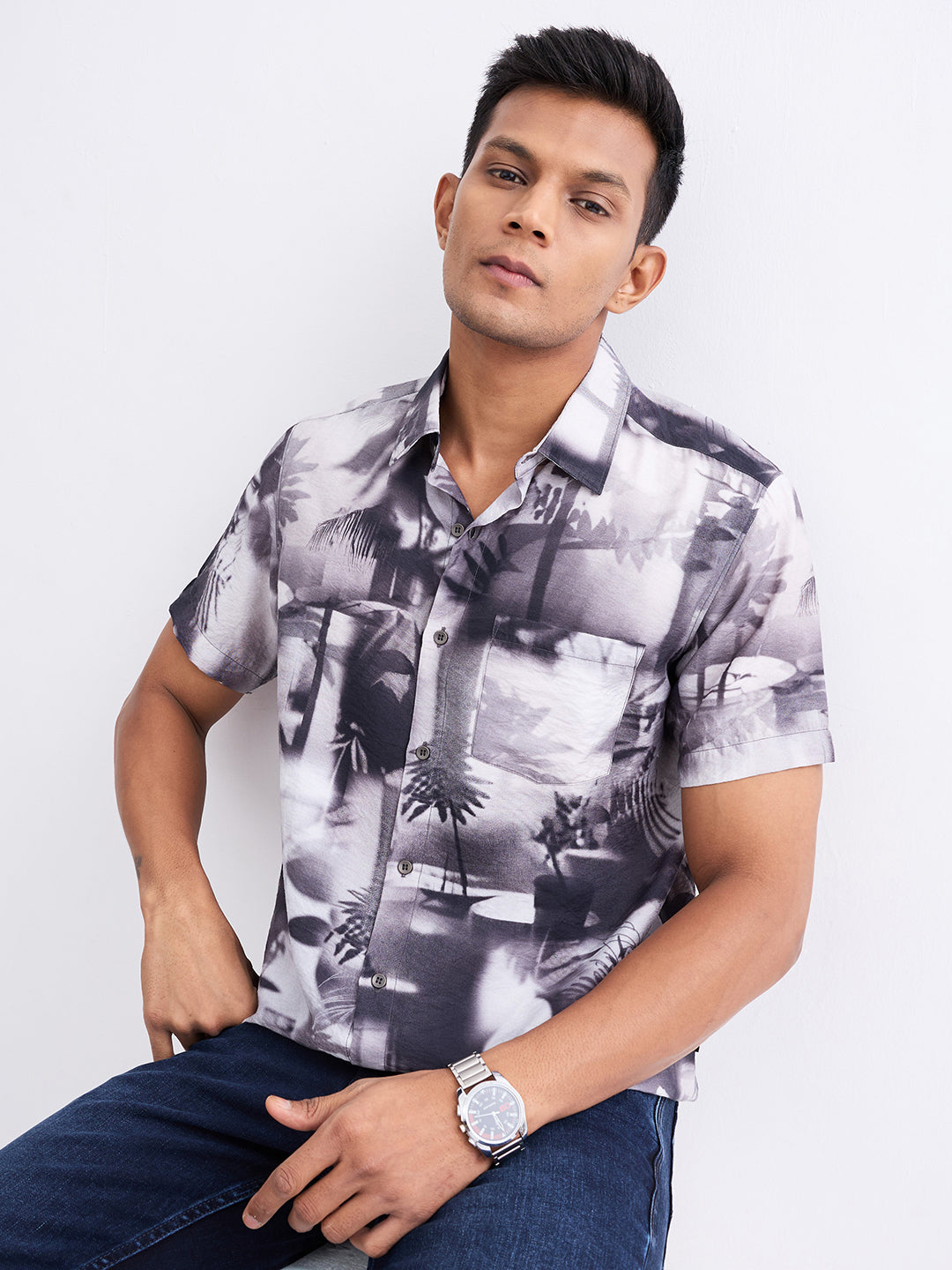 Spykar Black Slim Fit Casual Shirts For Men