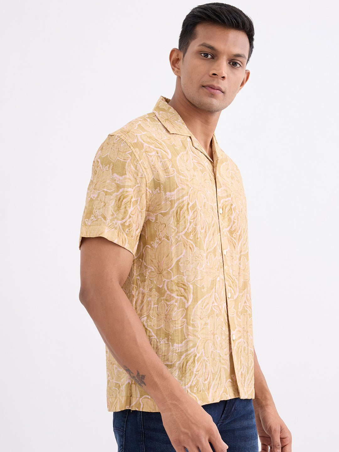 Spykar Sunset Yellow Relaxed Fit Casual Shirts For Men