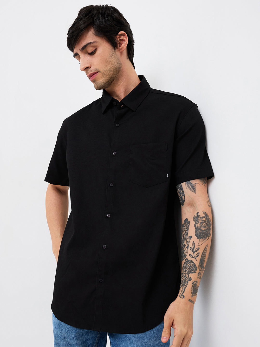 Spykar Black Slim Fit Solid Half Sleeve Shirt For Men