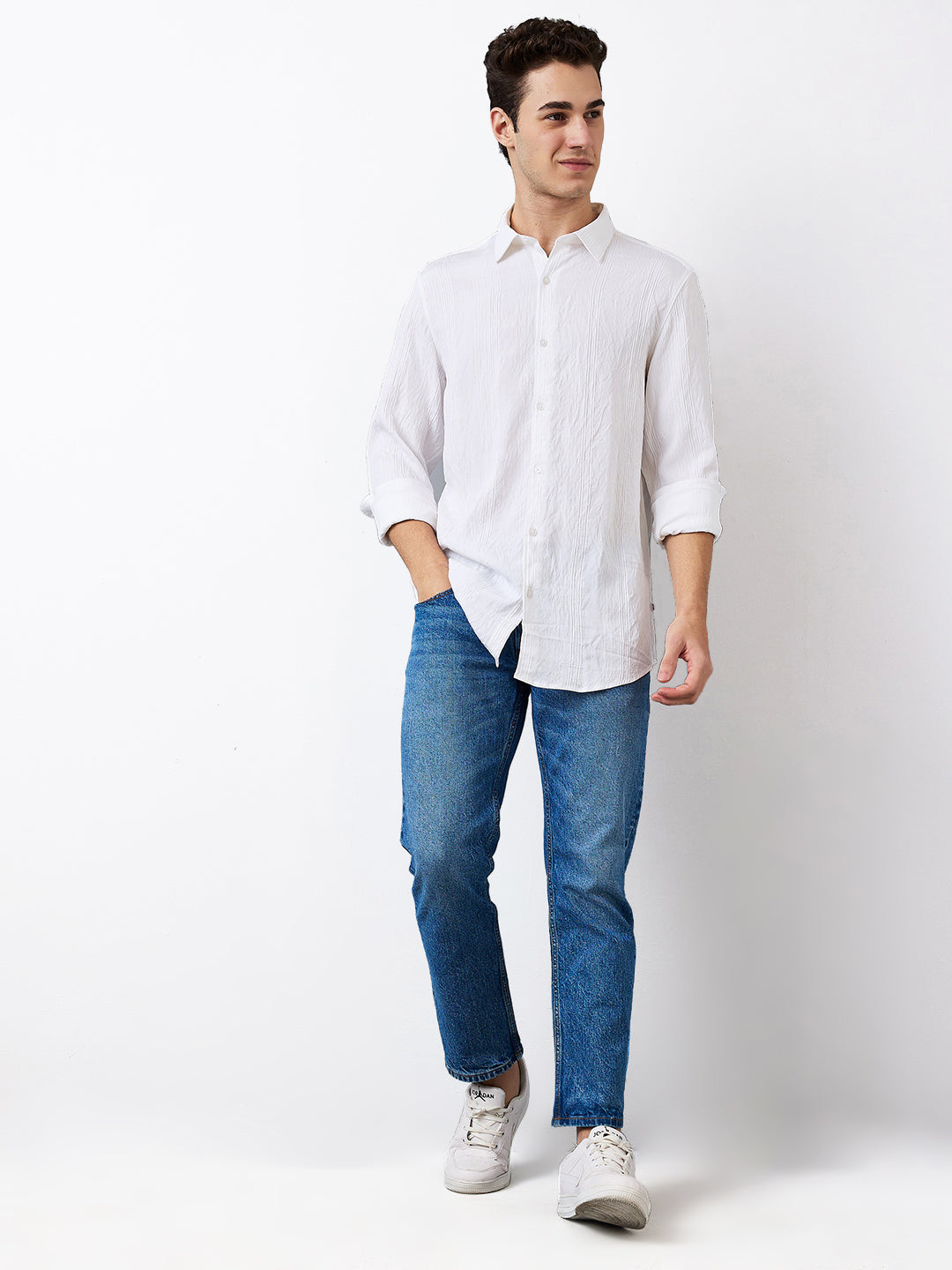 Spykar White Slim Fit Solid Full Sleeve Shirt For Men