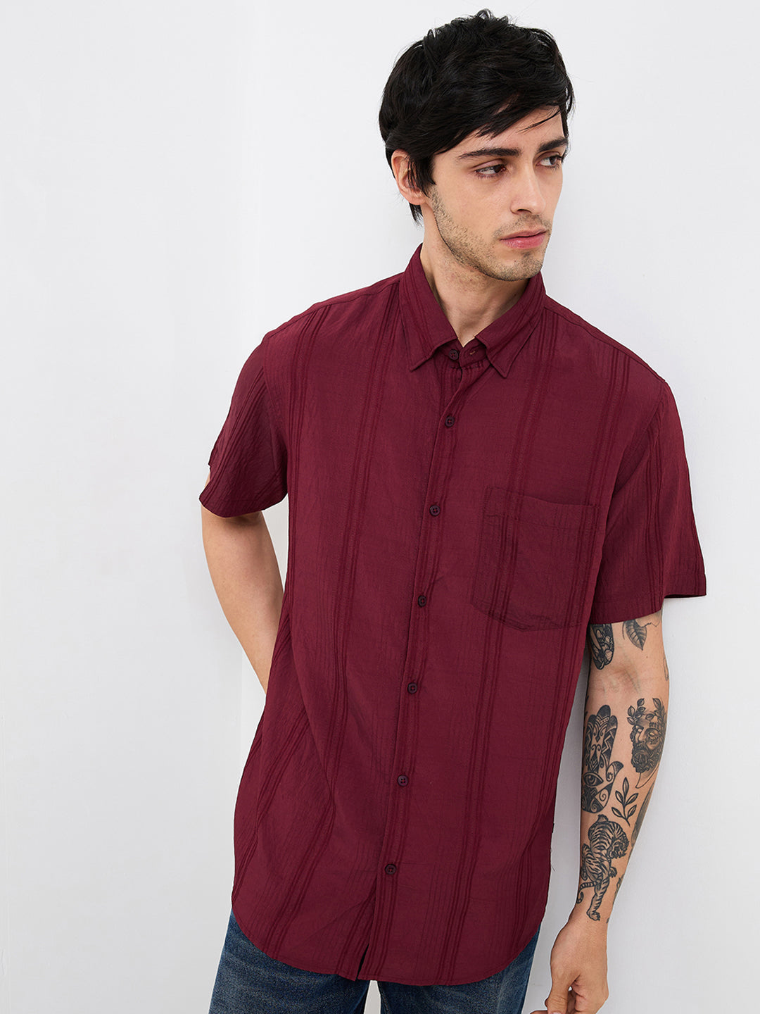 Spykar Red Slim Fit Solid Half Sleeve Shirt For Men