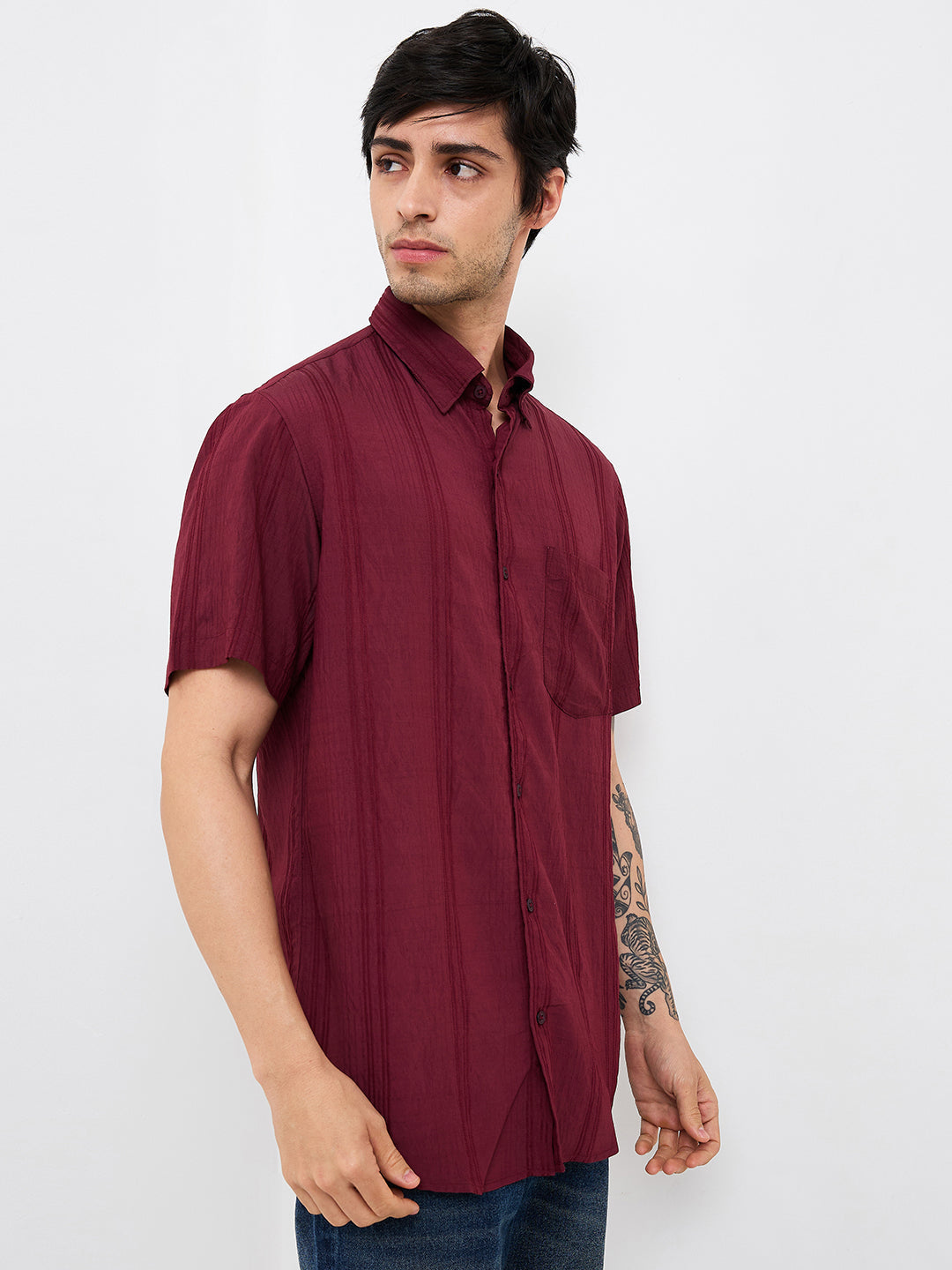 Spykar Red Slim Fit Solid Half Sleeve Shirt For Men