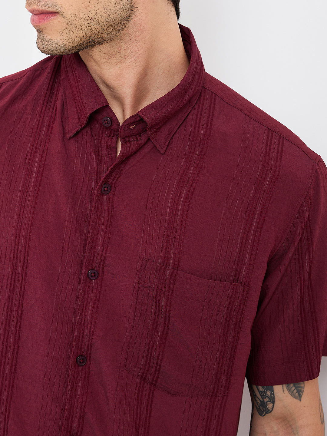 Spykar Red Slim Fit Solid Half Sleeve Shirt For Men