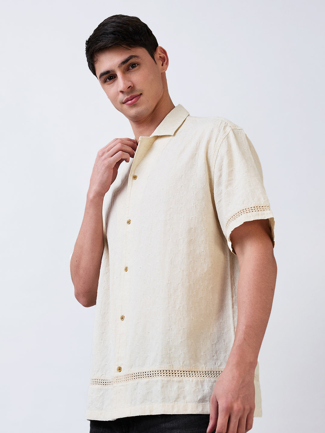 Spykar White Relaxed Fit Solid Half Sleeve Shirt For Men