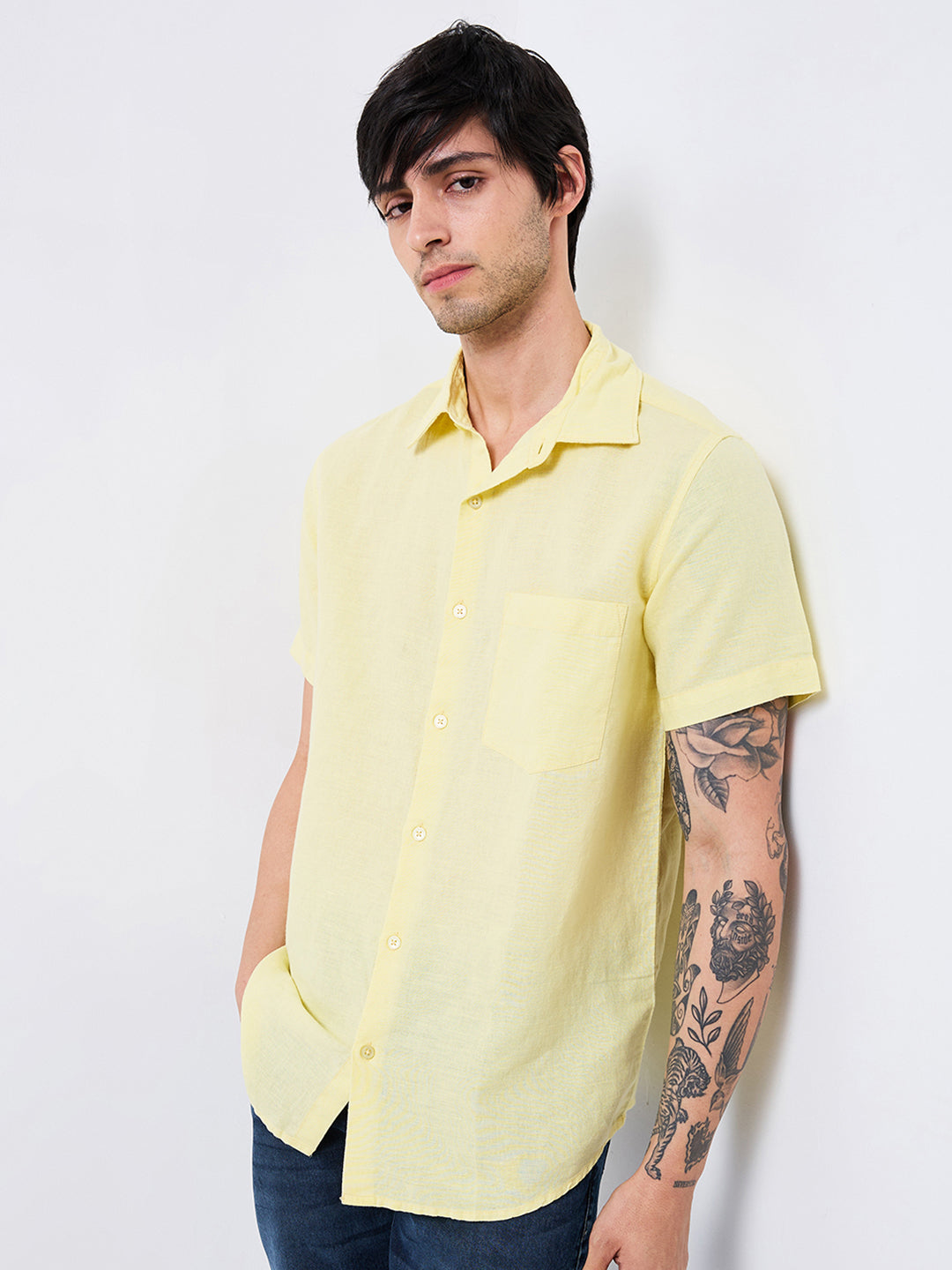 Spykar Yellow Slim Fit Solid Half Sleeve Shirt For Men