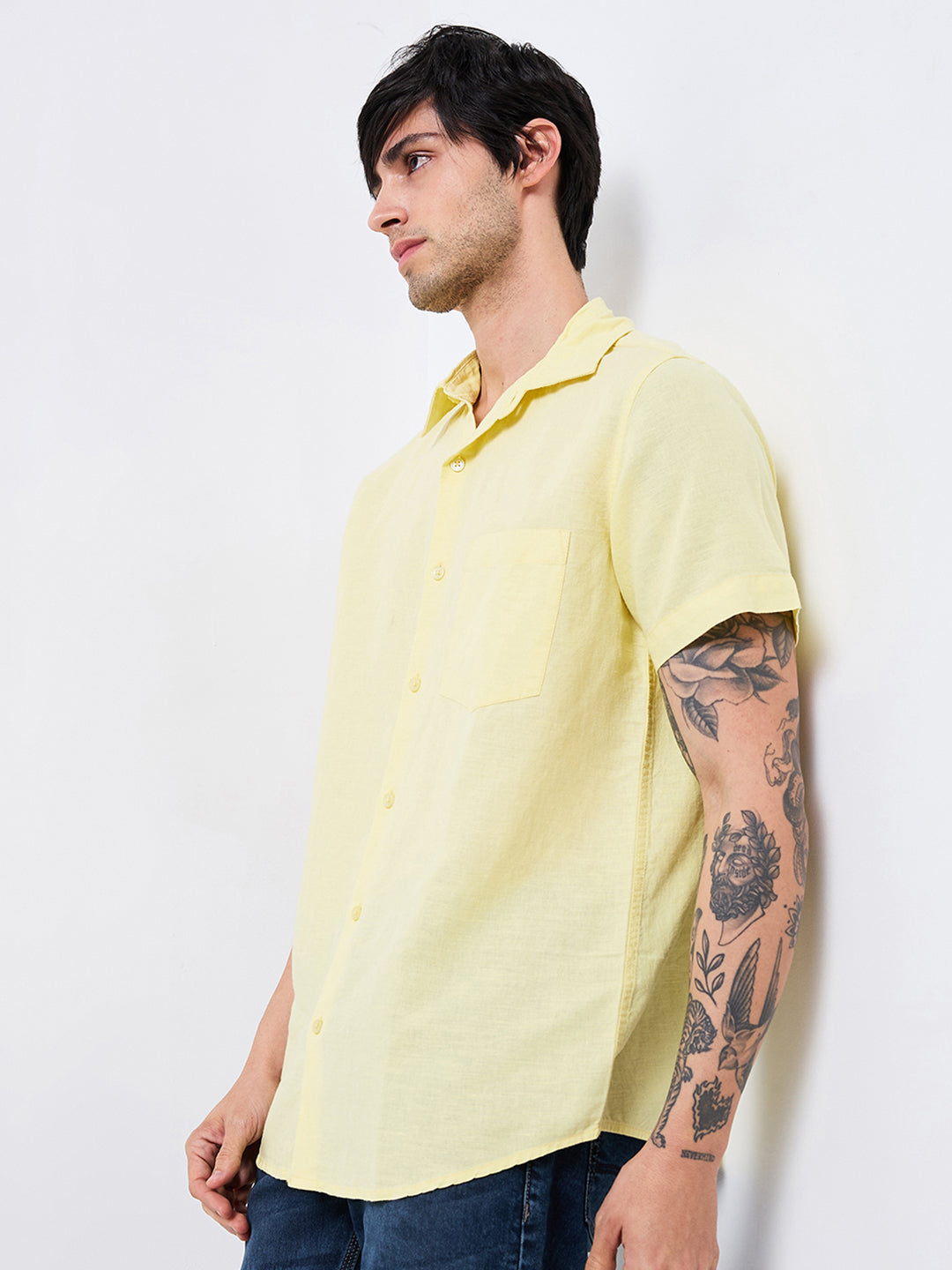 Spykar Yellow Slim Fit Solid Half Sleeve Shirt For Men