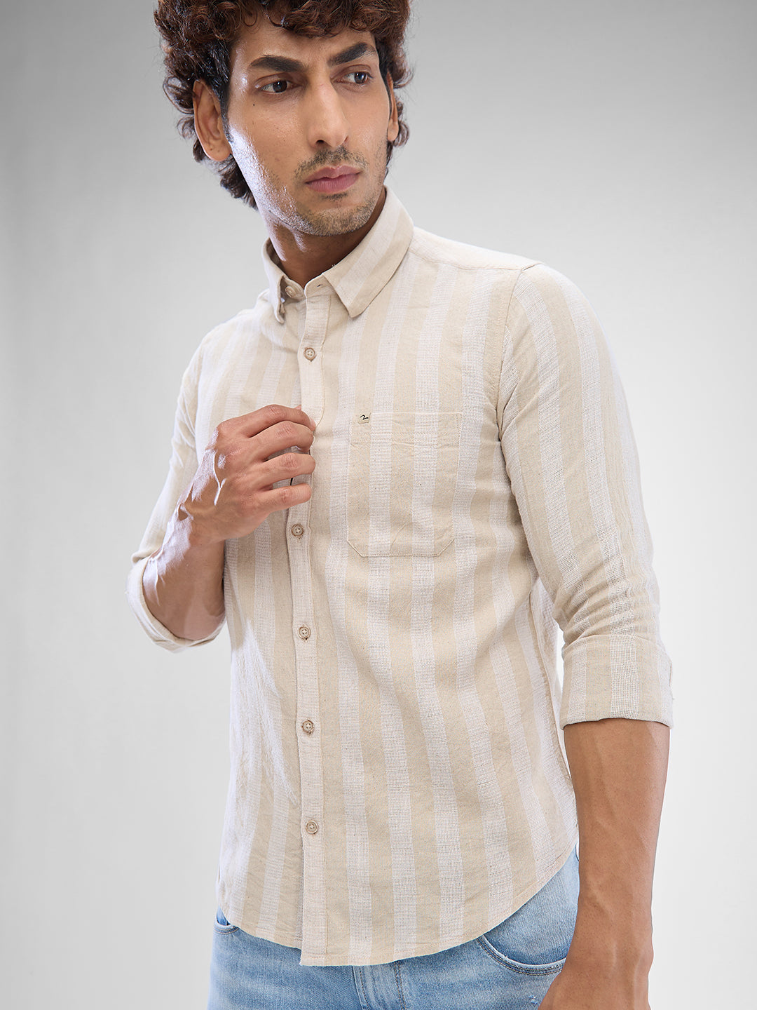 Spykar Beige Cotton Linen Full Sleeve Raised Collar Shirt For Men