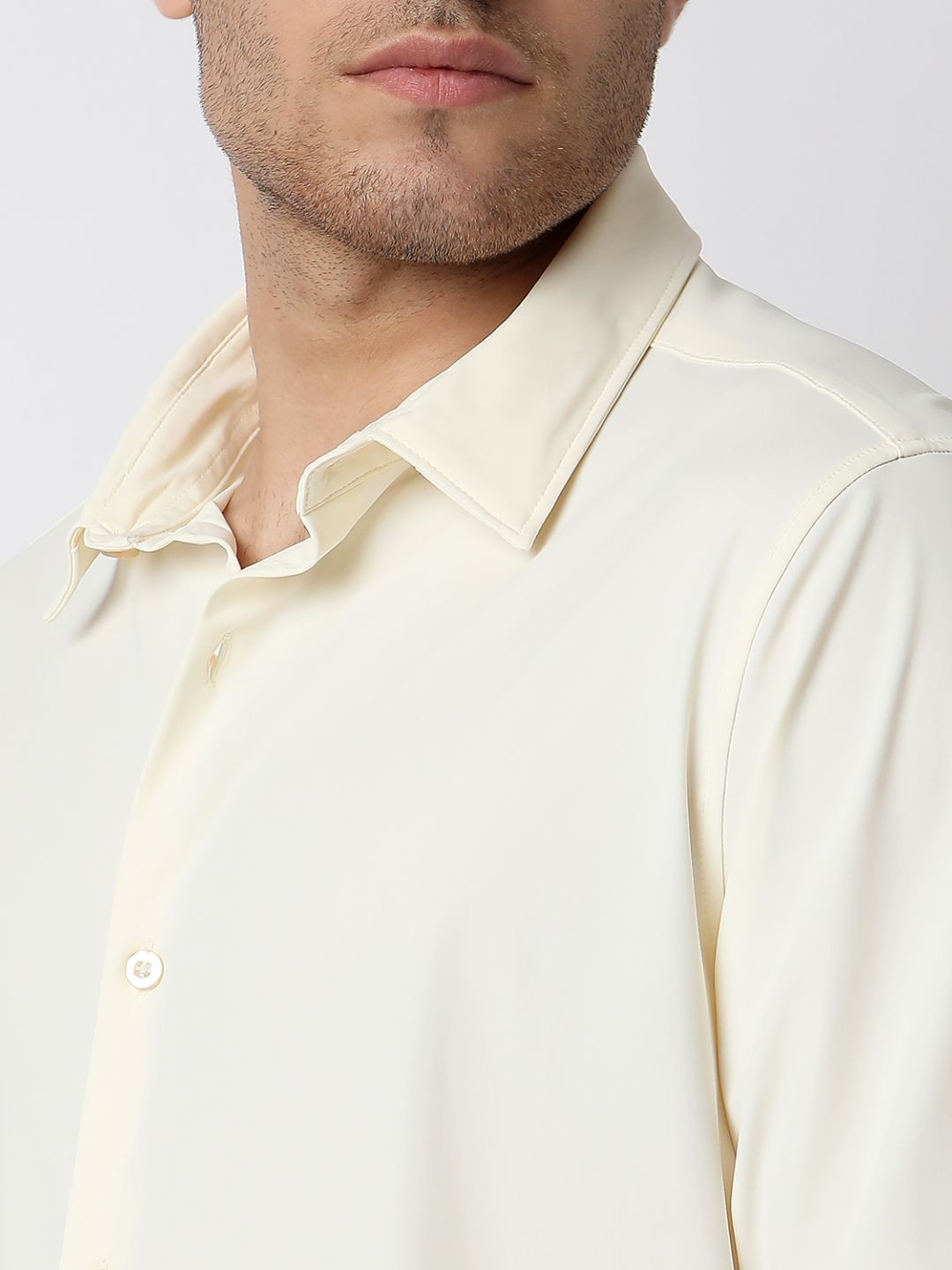 Spykar Off White Full Sleeves Raised Collar Shirt For Men