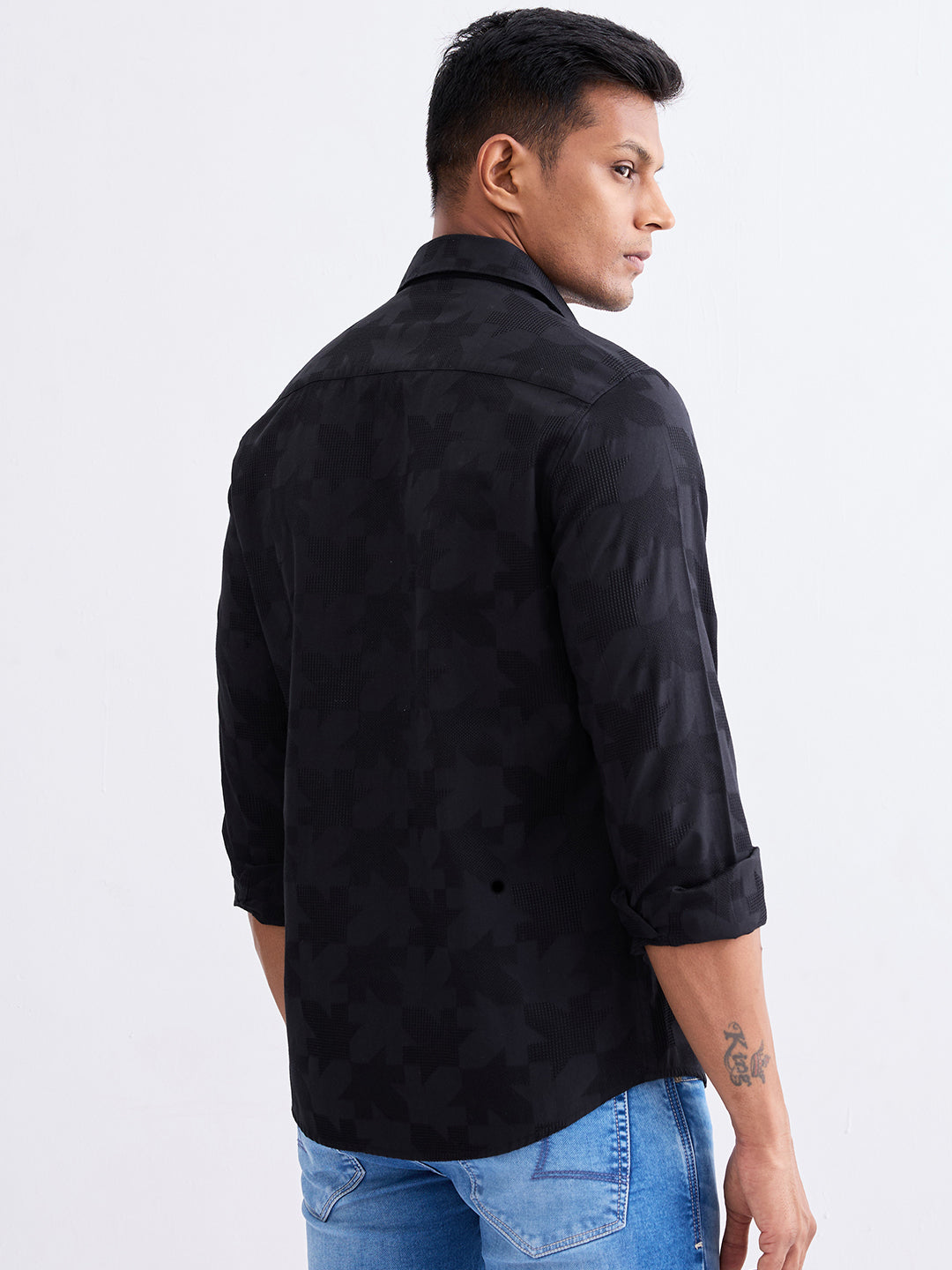 Spykar Jet Black Slim Fit Casual Shirts For Men