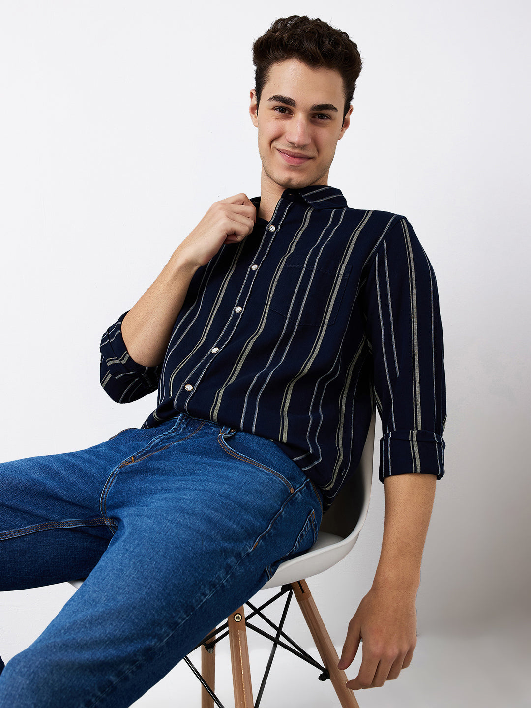 Spykar Navy Blue Slim Fit Casual Shirts For Men