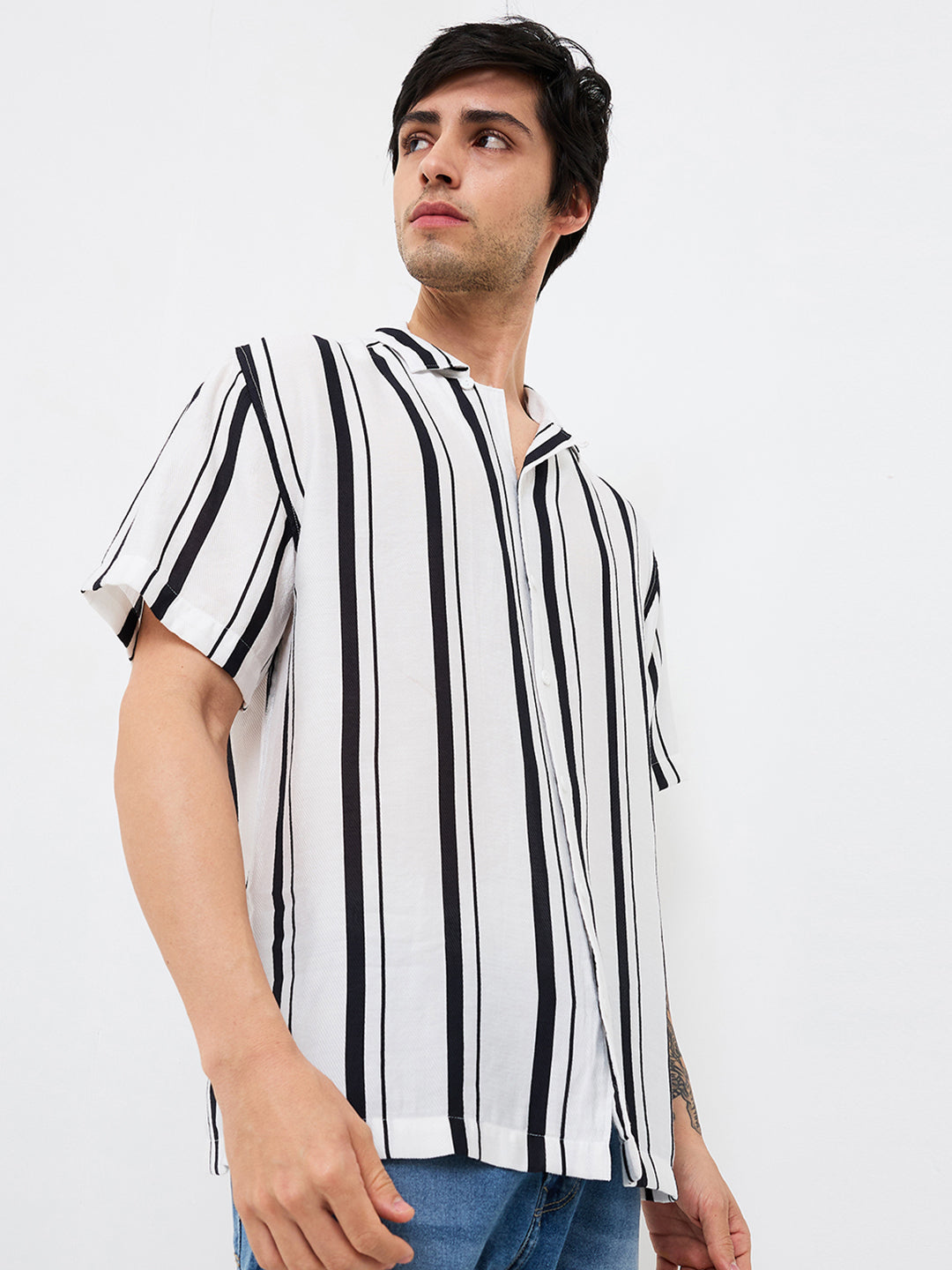 Spykar White Relaxed Fit Striped Half Sleeve Shirt For Men