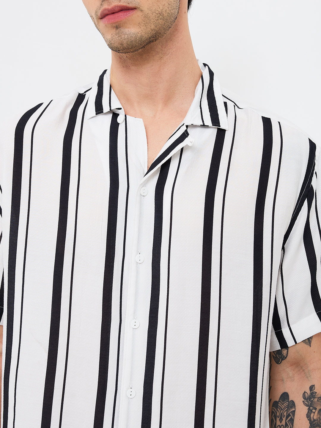 Spykar White Relaxed Fit Striped Half Sleeve Shirt For Men