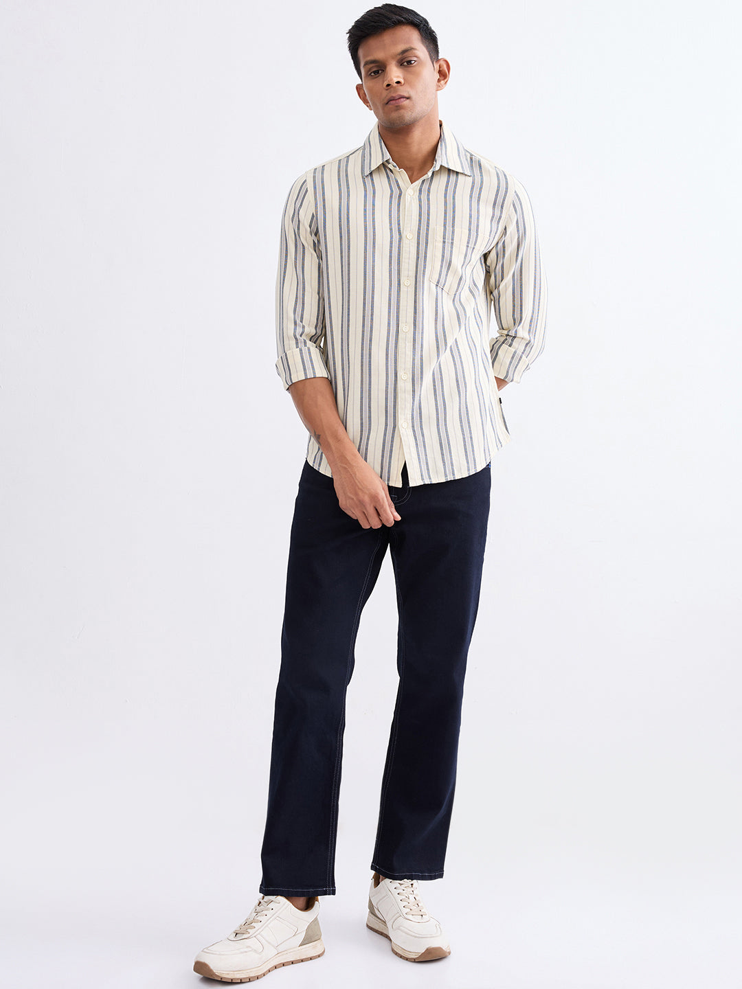 Spykar Iris Lilac Slim Fit Casual Shirts For Men