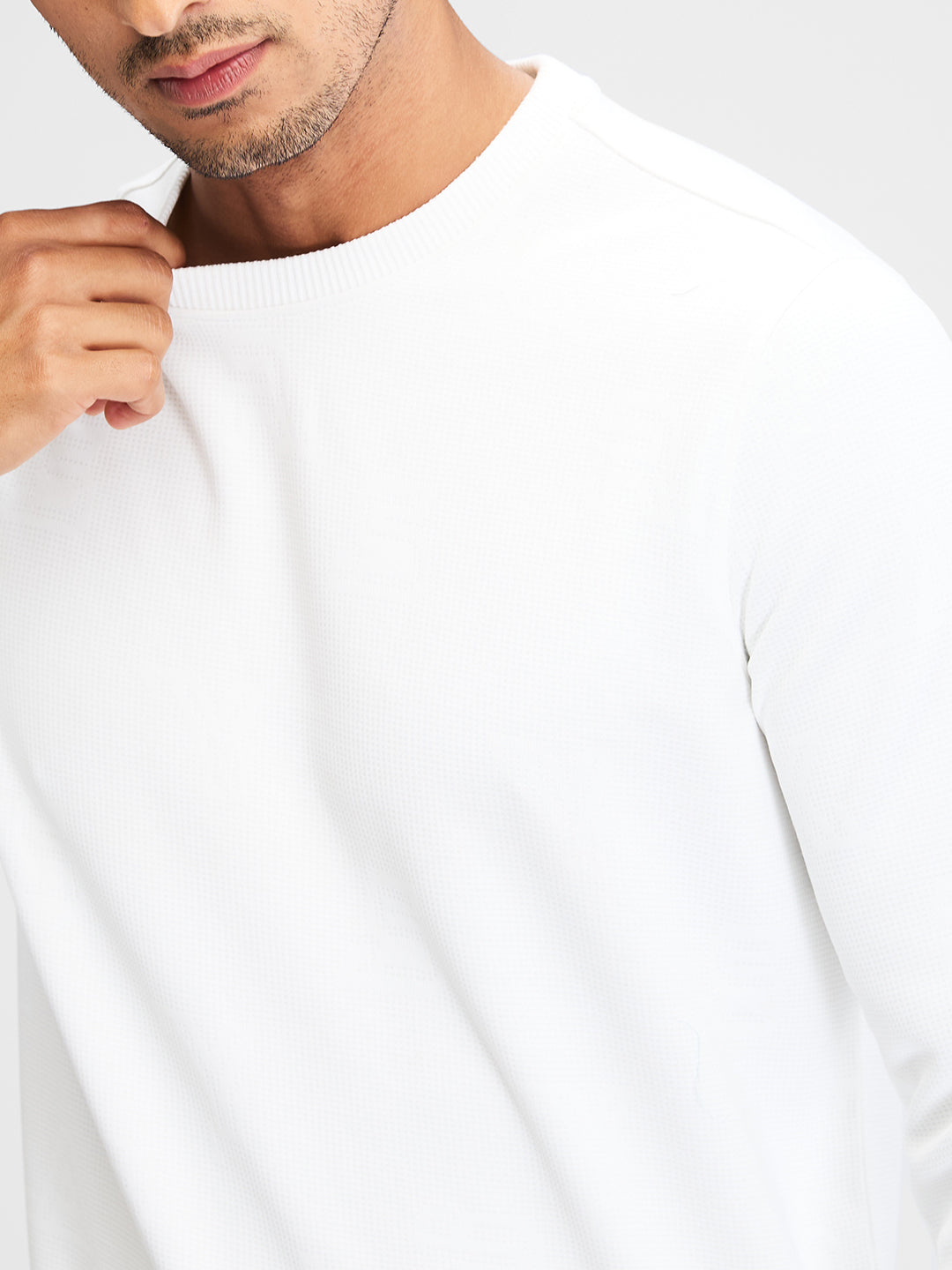 Spykar Men Solid White Slim Fit Full Sleeves Sweatshirt