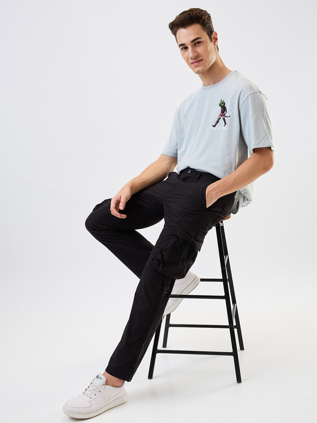 Men Cargo Straight Fit Black Mid Rise