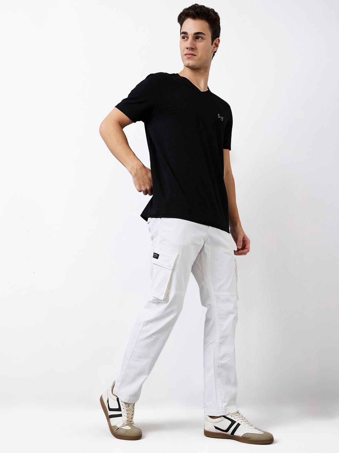 Spykar White Straight Fit Mid Rise Cargo For Men
