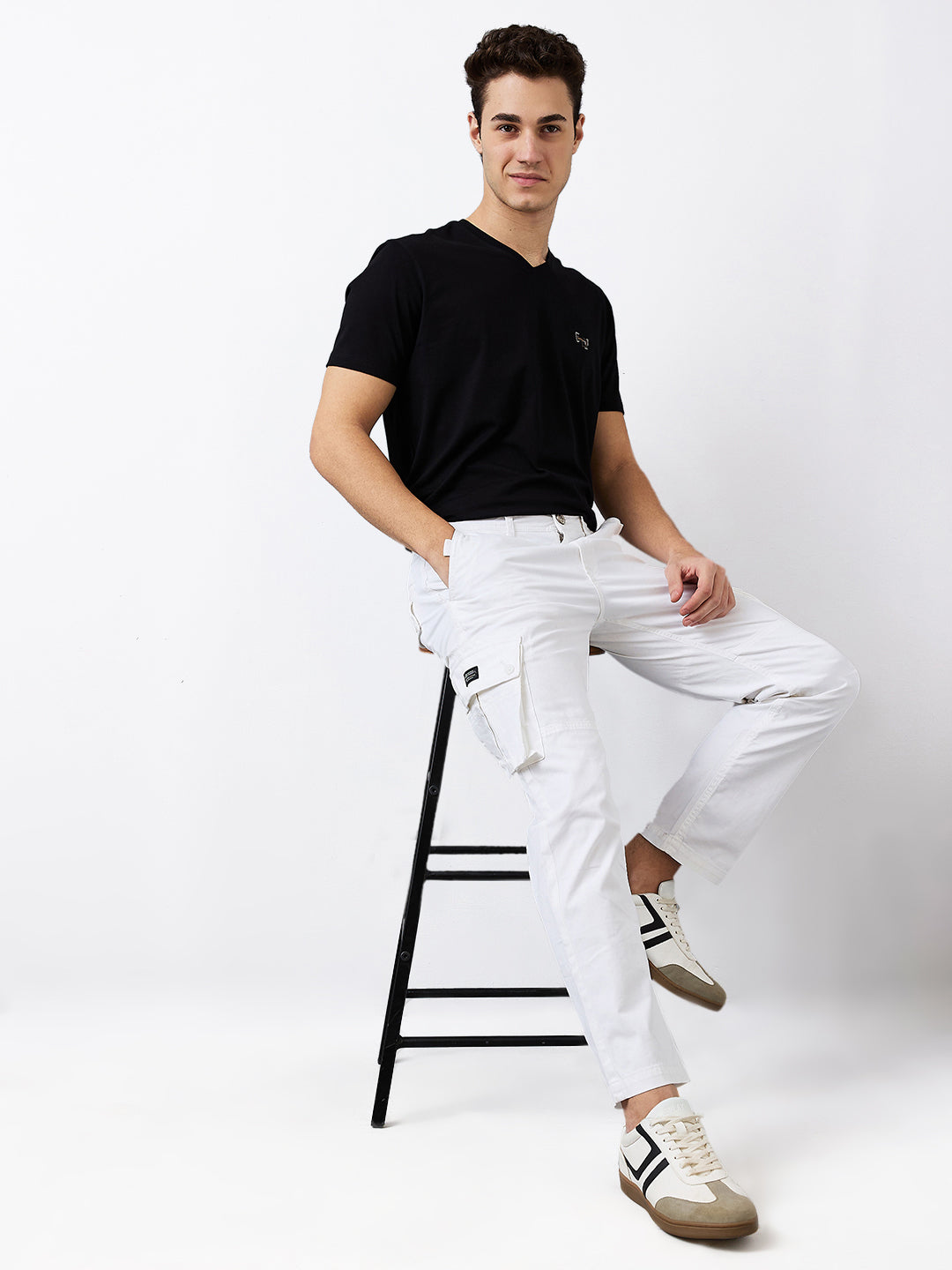 Spykar White Straight Fit Mid Rise Cargo For Men