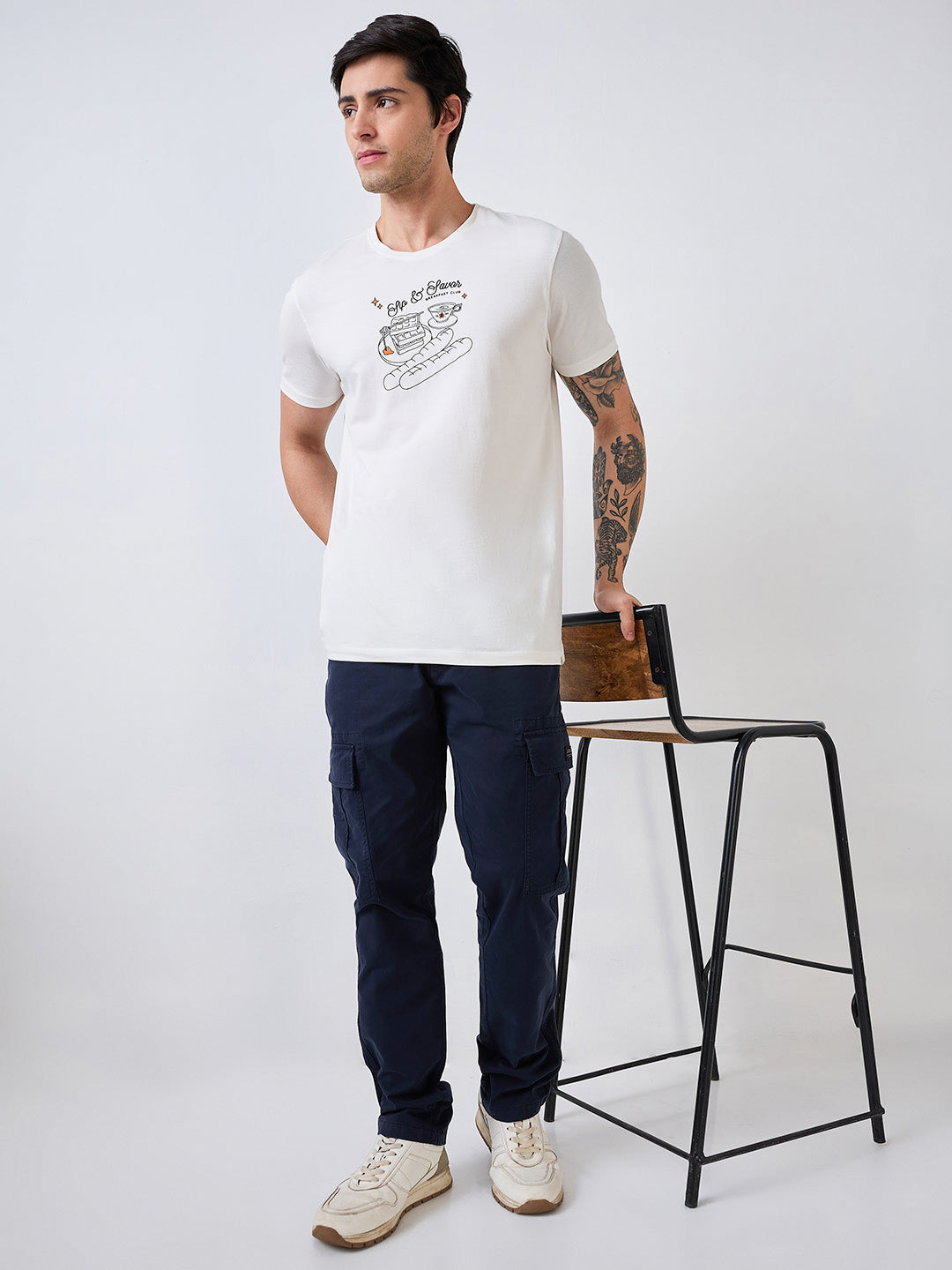 Men Cargo Regular Fit Blue Mid Rise