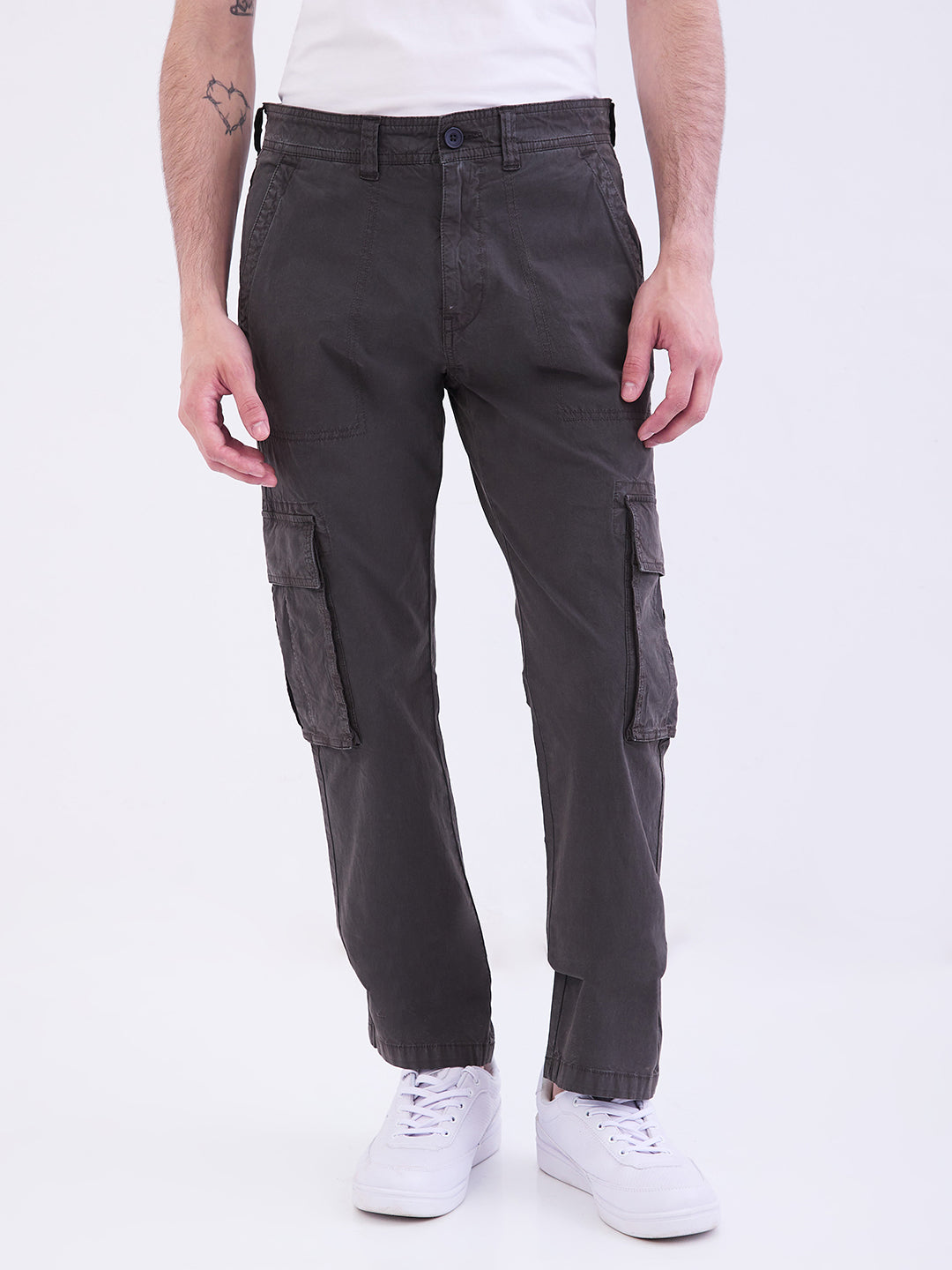 Men Trouser Relaxed Fit Grey Mid Rise
