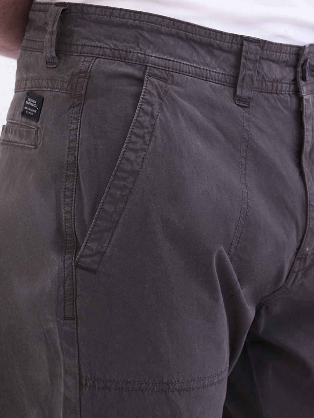 Men Trouser Relaxed Fit Grey Mid Rise