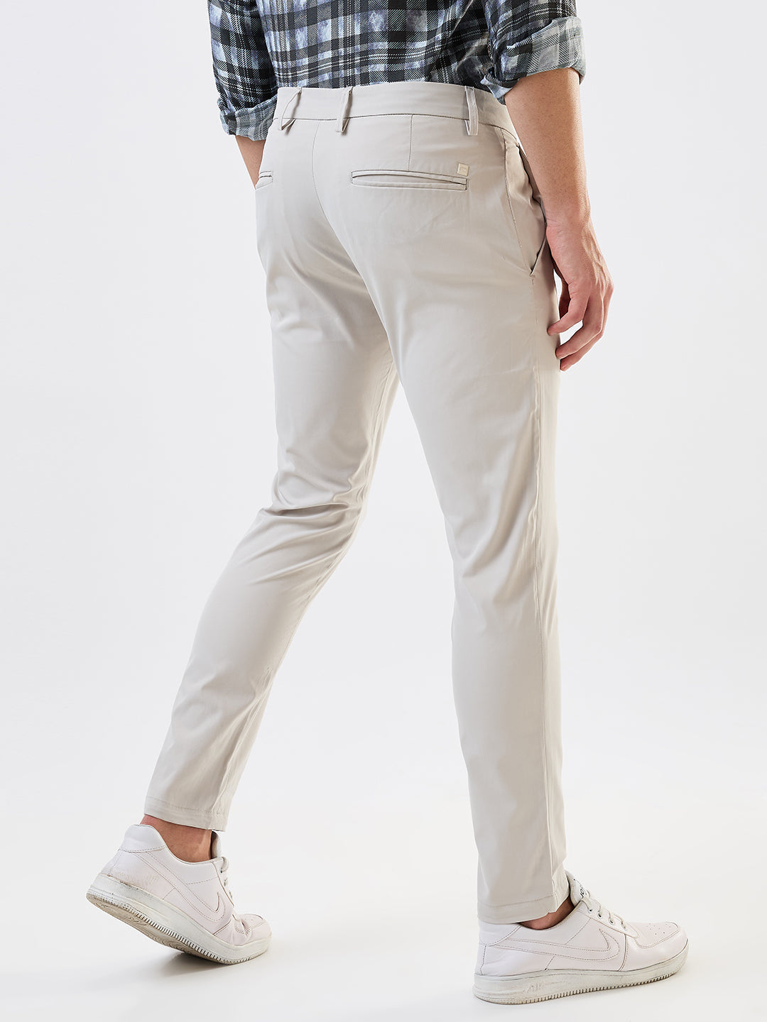 Spykar White Slim Fit Mid Rise Cargo For Men