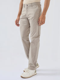 Men Trouser Regular Fit Green Mid Rise