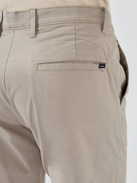 Men Trouser Regular Fit Green Mid Rise