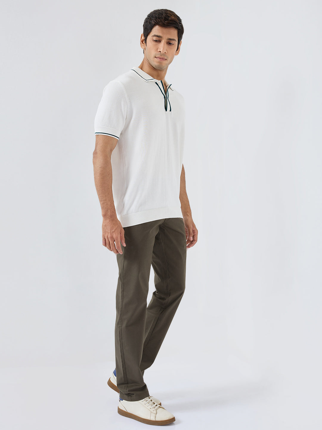 Men Trouser Regular Fit Olive Mid Rise
