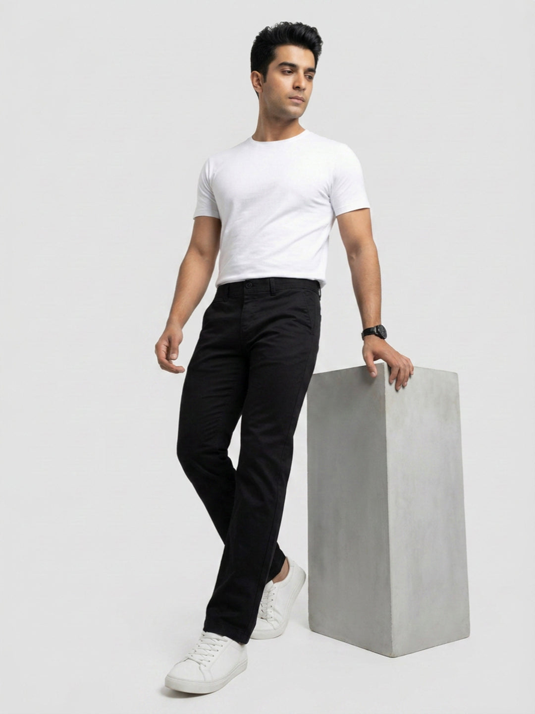 Men Trouser Regular Fit Jet Black Mid Rise