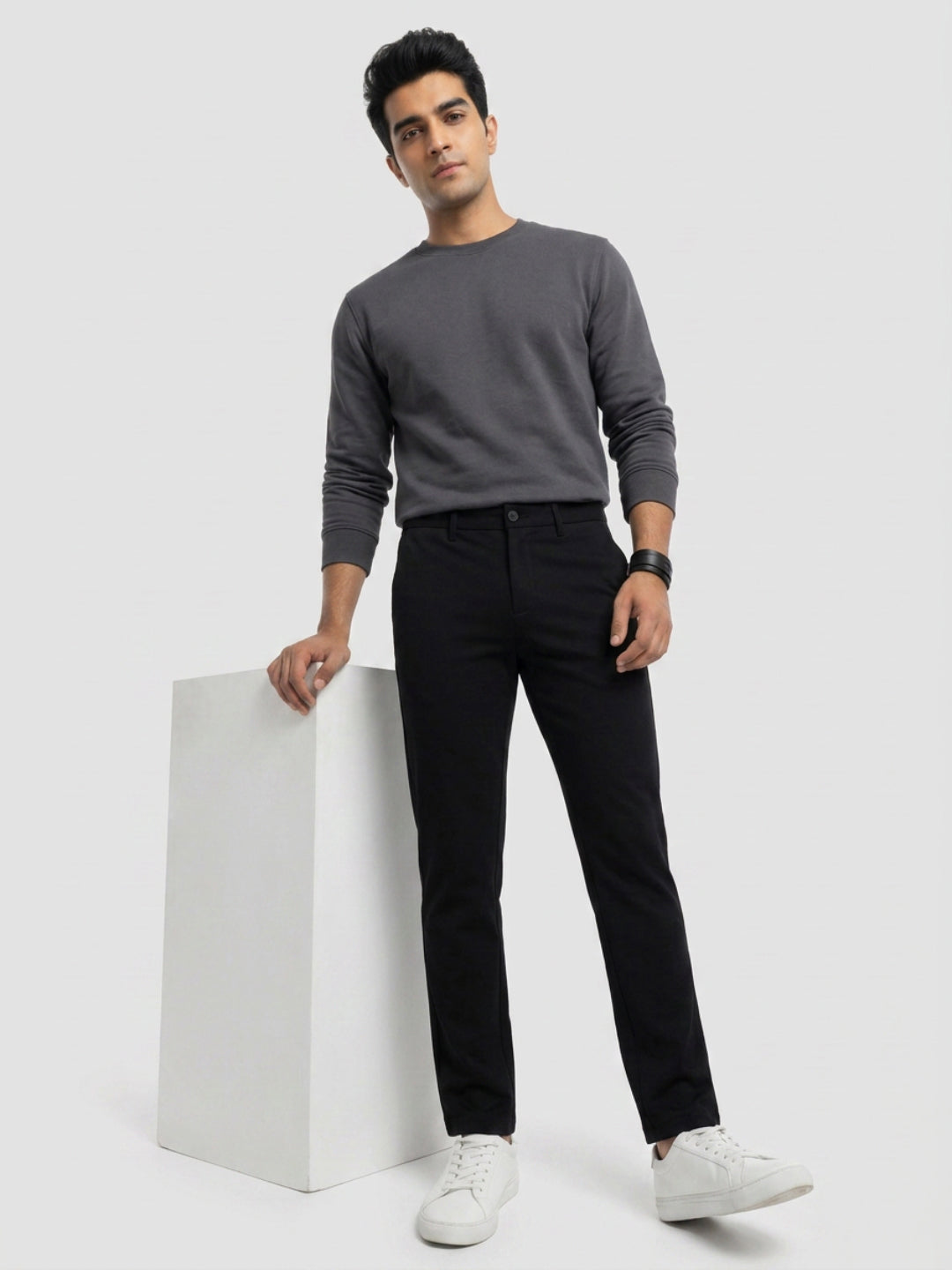 Men Trouser Regular Fit Jet Black Mid Rise