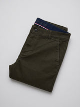 Men Trouser Regular Fit Green Mid Rise