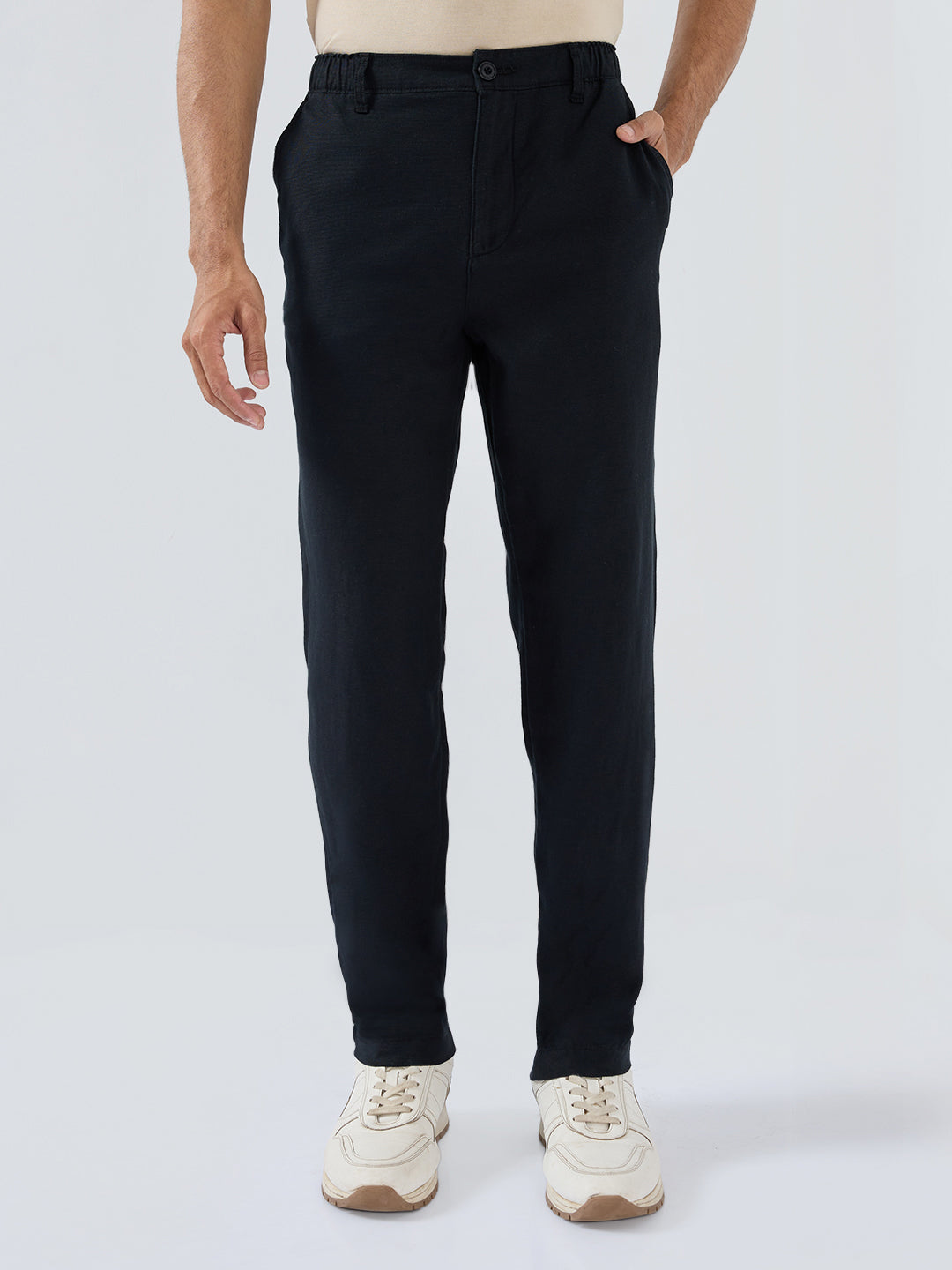 Men Trouser Relaxed Fit Black Mid Rise