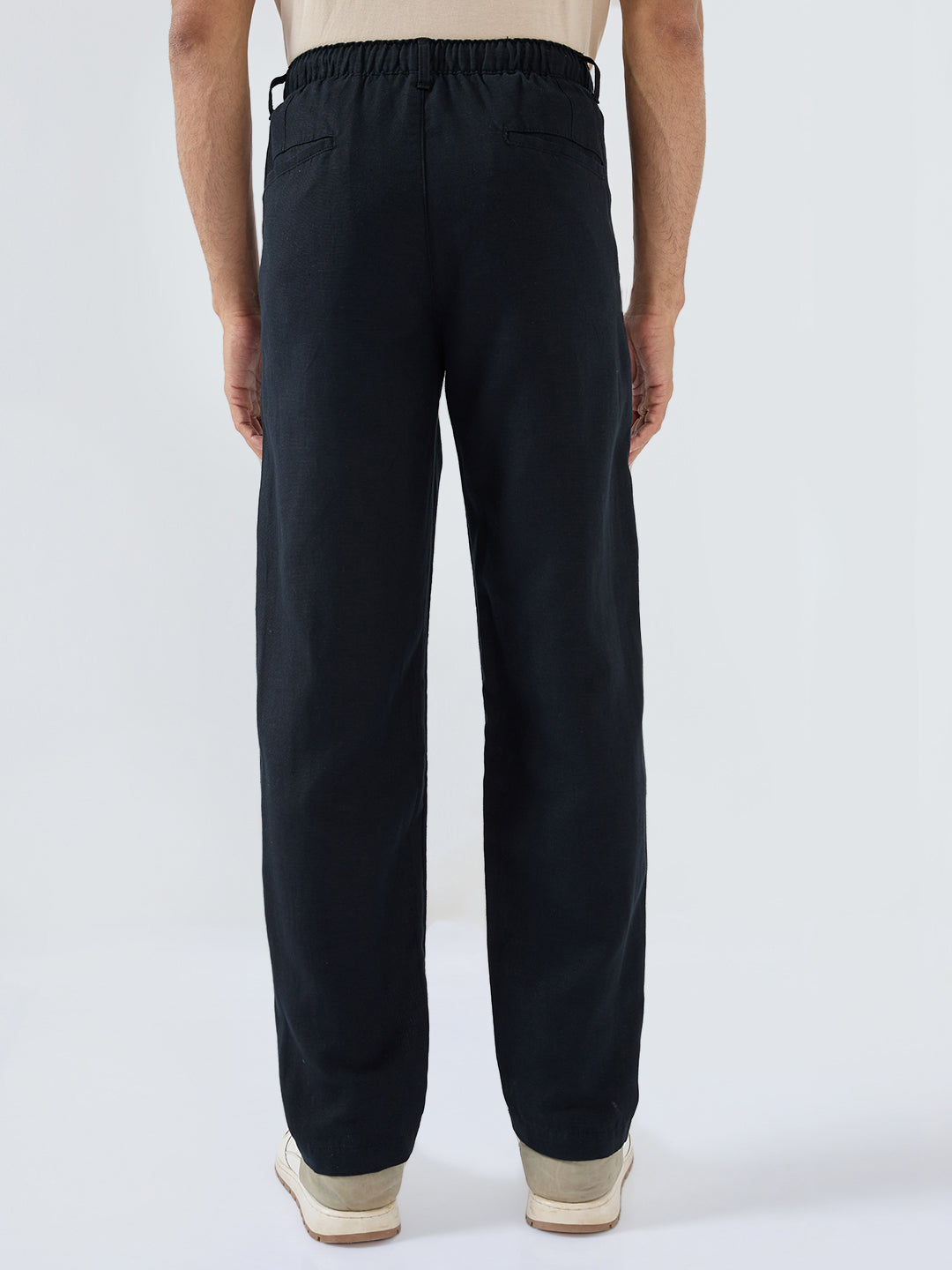 Men Trouser Relaxed Fit Black Mid Rise