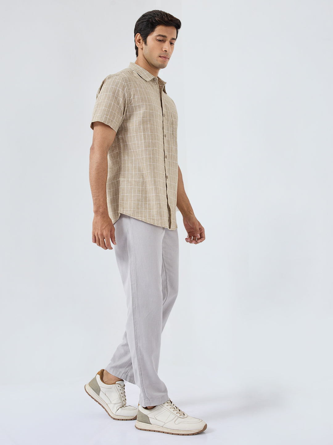 Men Trouser Relaxed Fit Grey Mid Rise
