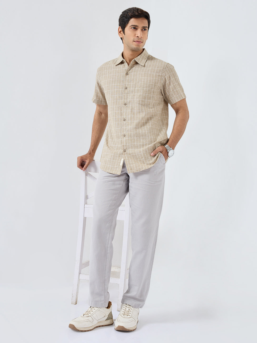 Men Trouser Relaxed Fit Grey Mid Rise