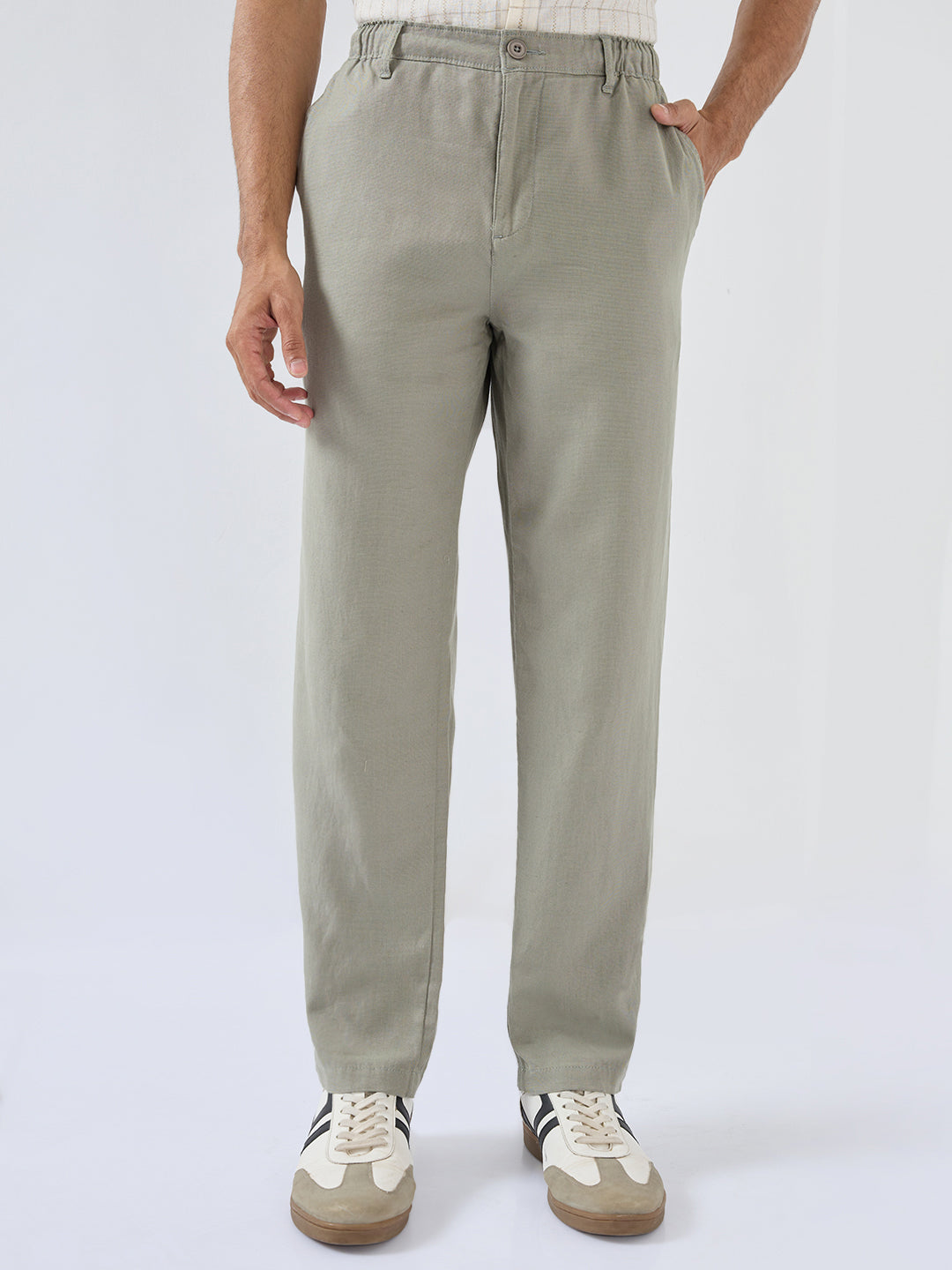 Men Trouser Relaxed Fit Olive Mid Rise