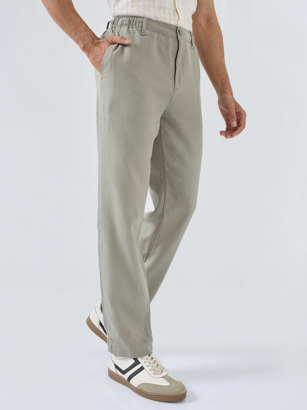Men Trouser Relaxed Fit Olive Mid Rise