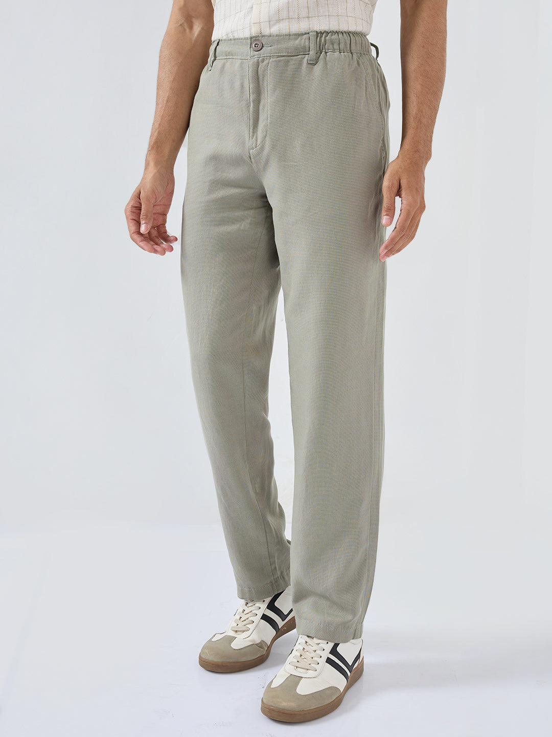 Men Trouser Relaxed Fit Olive Mid Rise