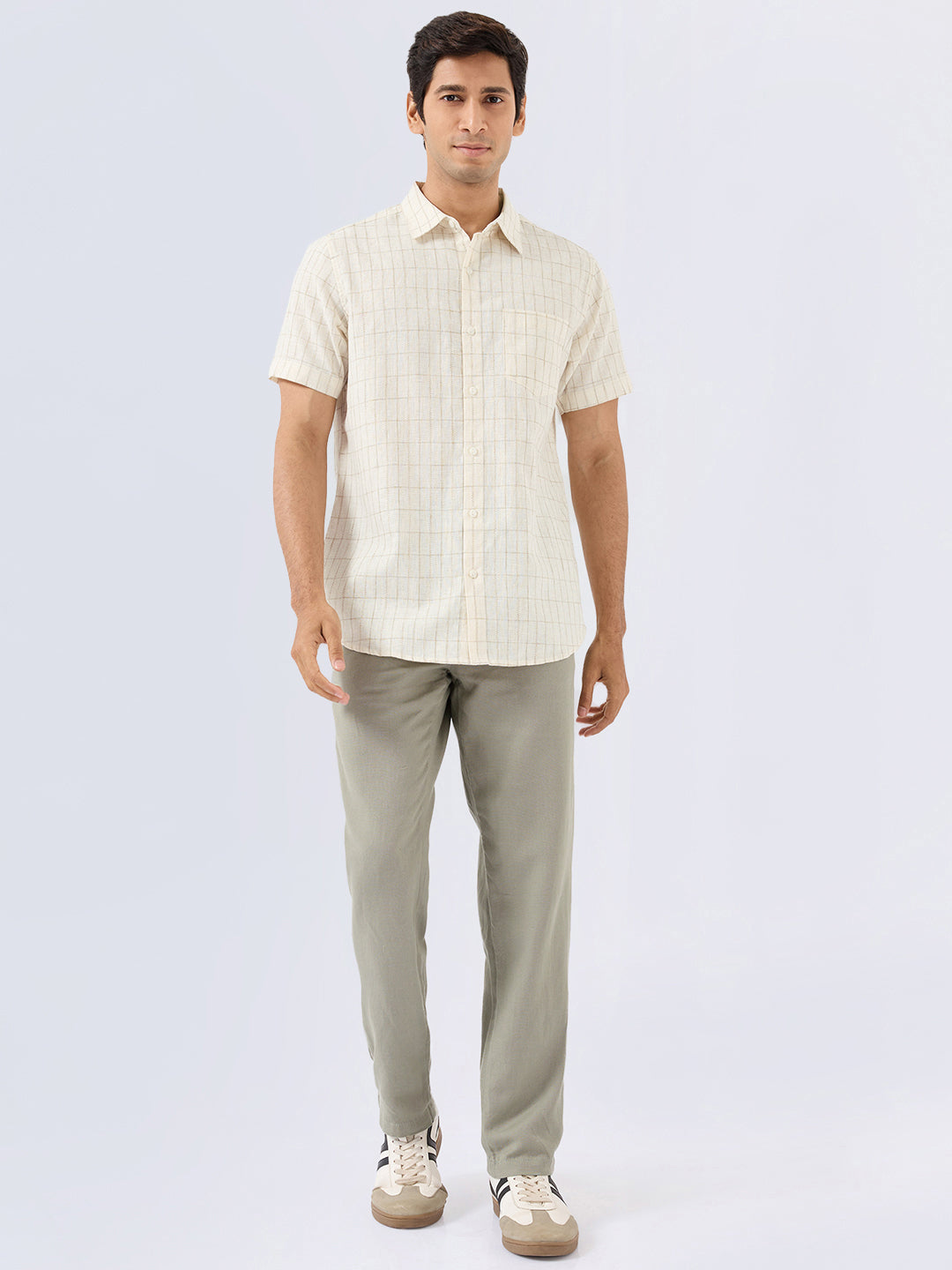 Men Trouser Relaxed Fit Olive Mid Rise