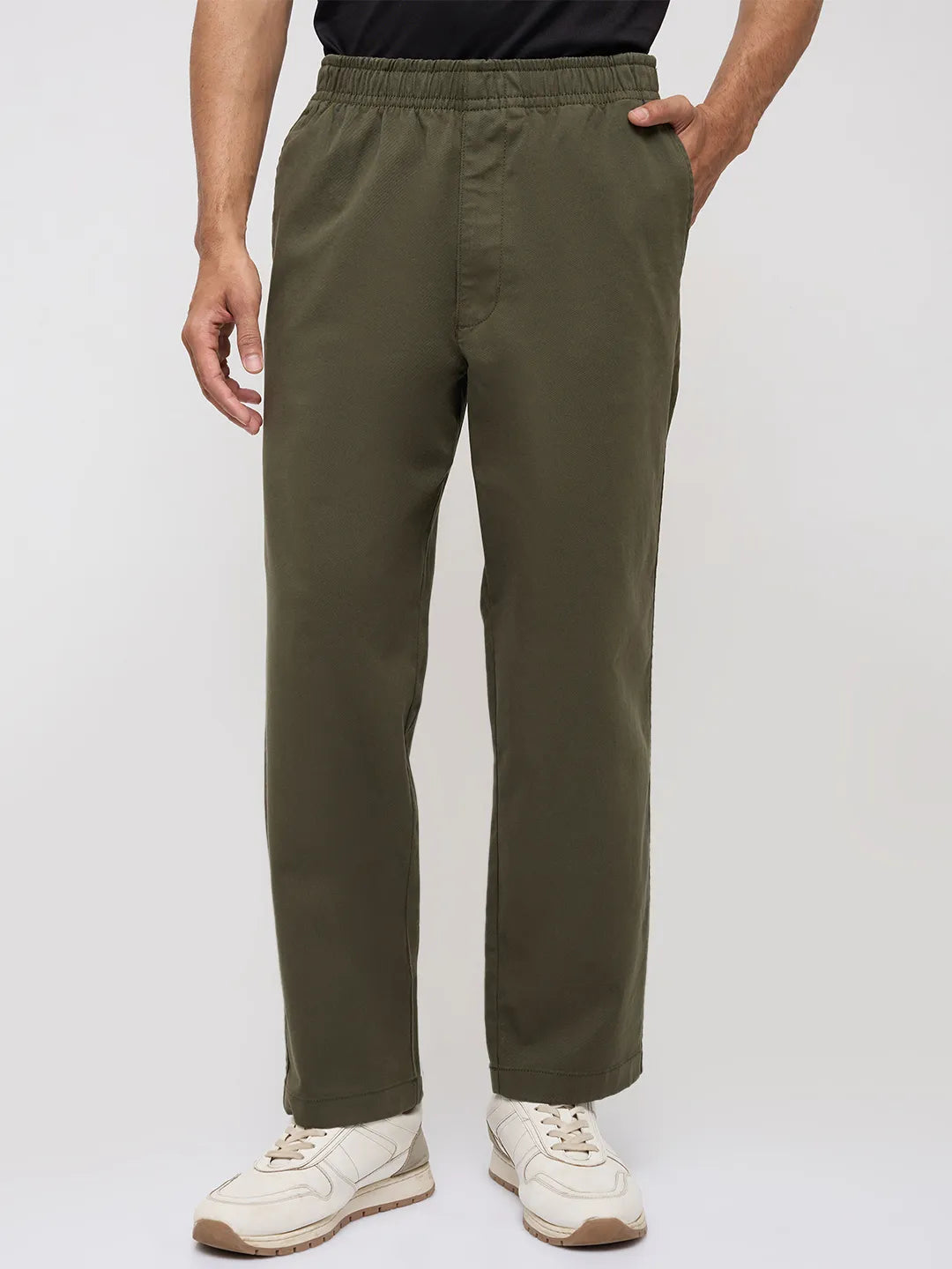 Men Trouser Relaxed Fit Olive Mid Rise